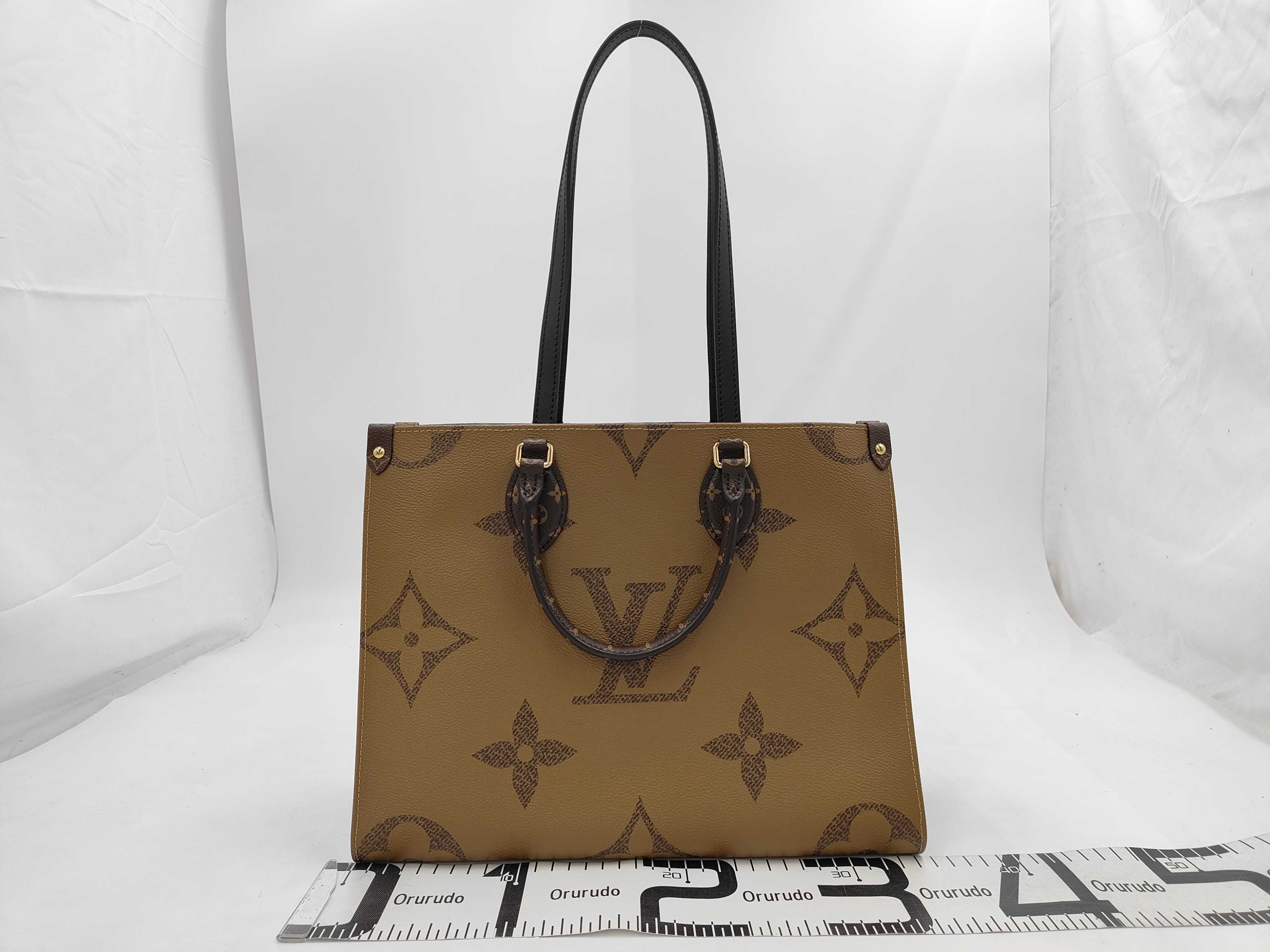 OnTheGo-MM Tote Bag — view 2