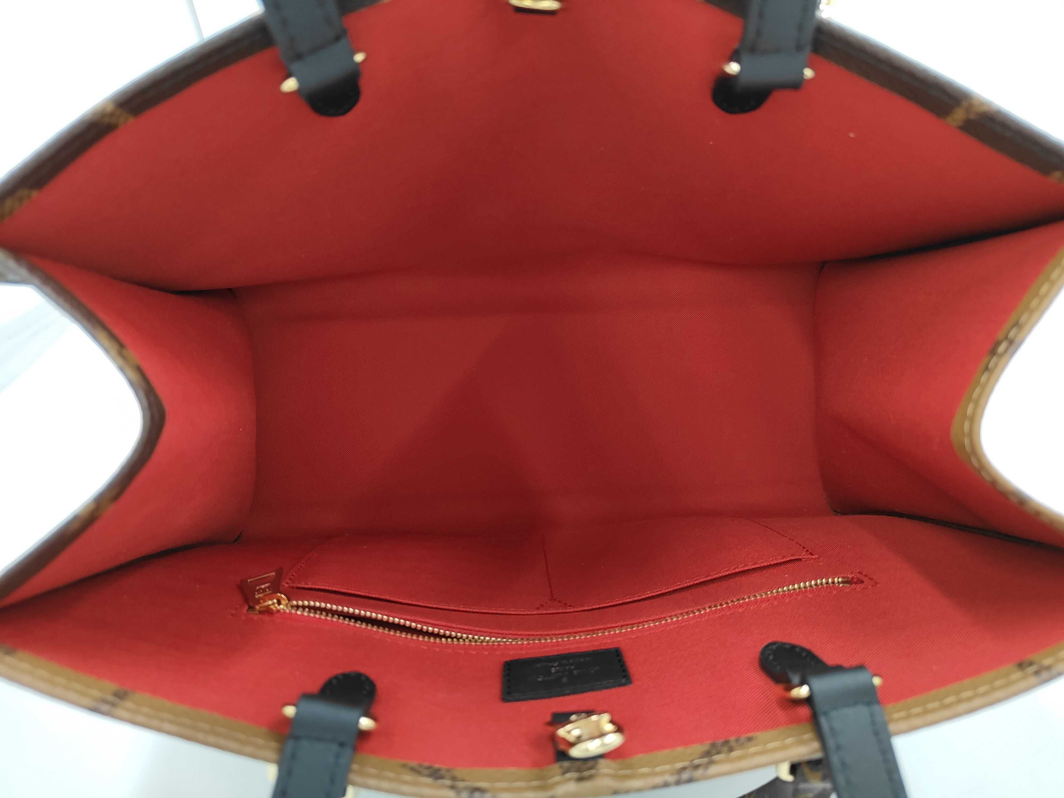OnTheGo-MM Tote Bag — view 11
