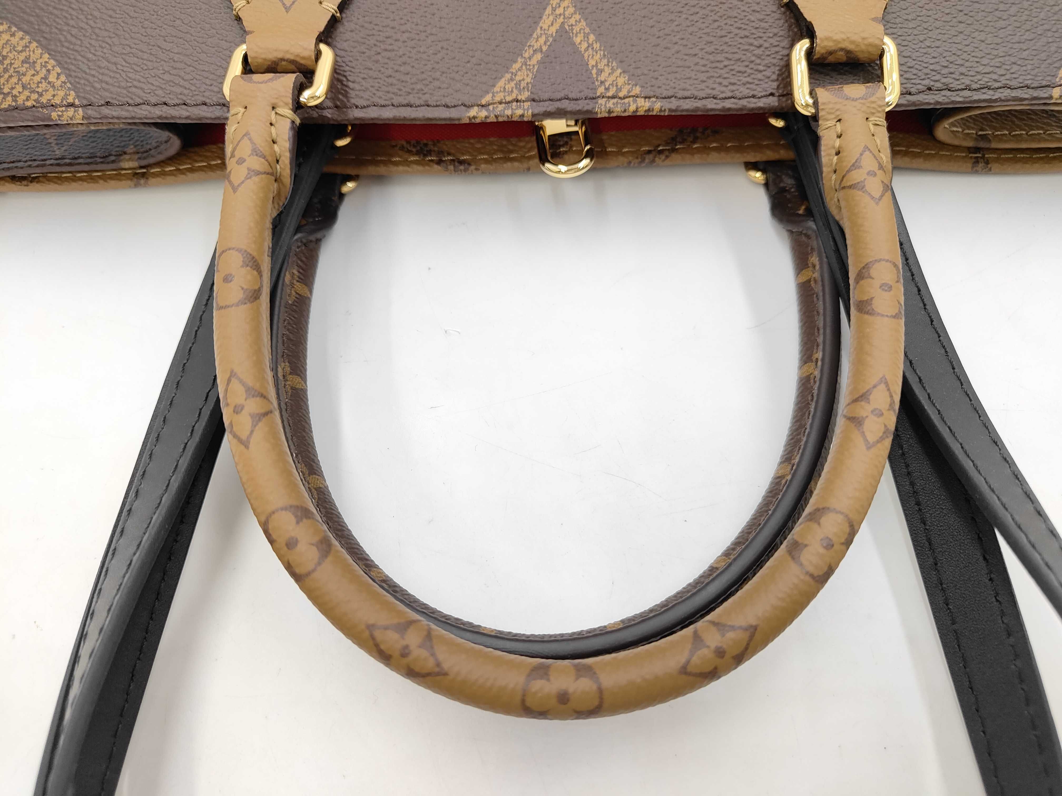 OnTheGo-MM Tote Bag — view 5
