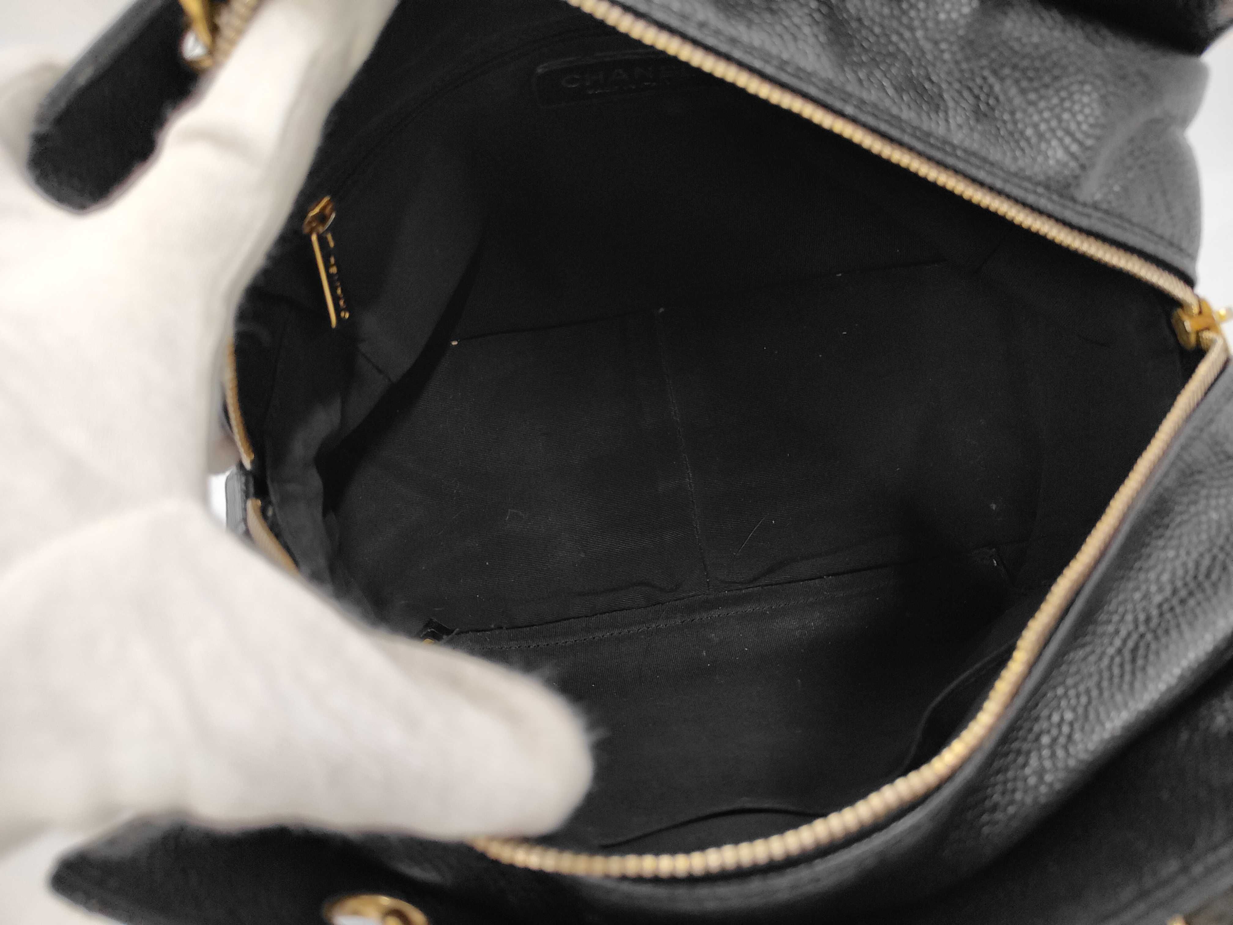 Matelassé Caviar Skin Chain Shoulder Bag (with original seal) 1912658 — view 9