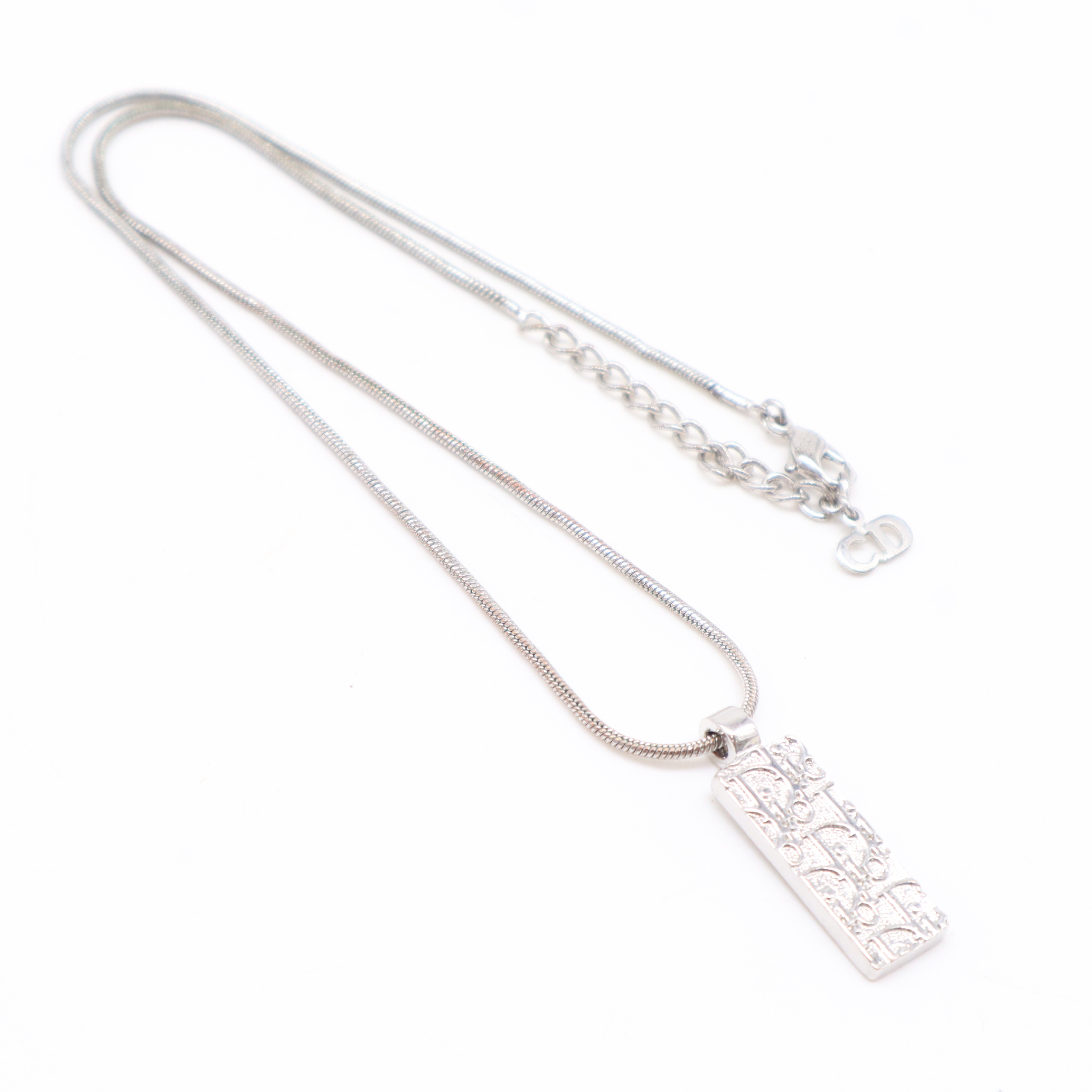 Trotter Plate Necklace Metal Necklace — view 5