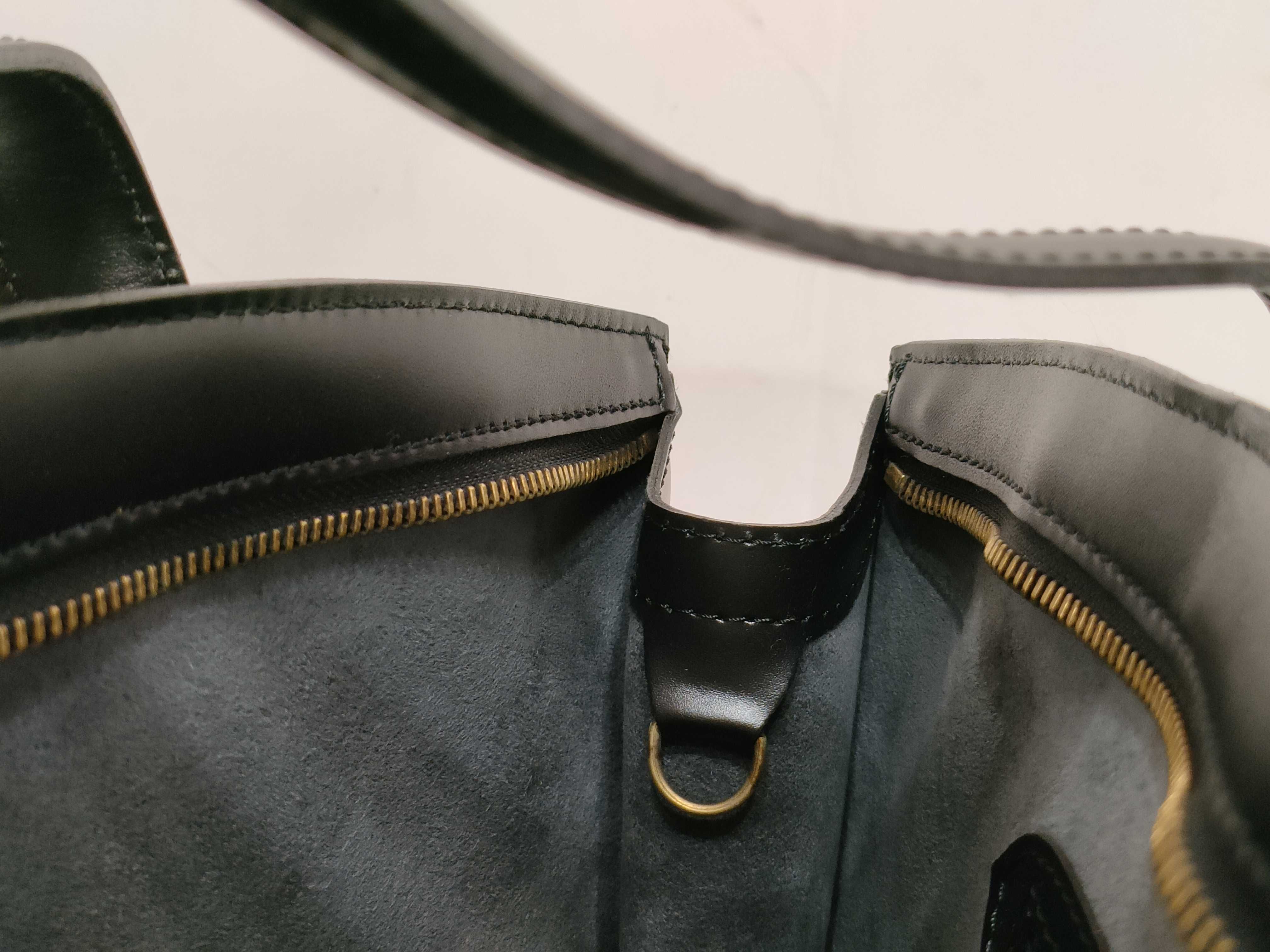 Epi Black Leather Epi Saint Jacques Handbag — view 14