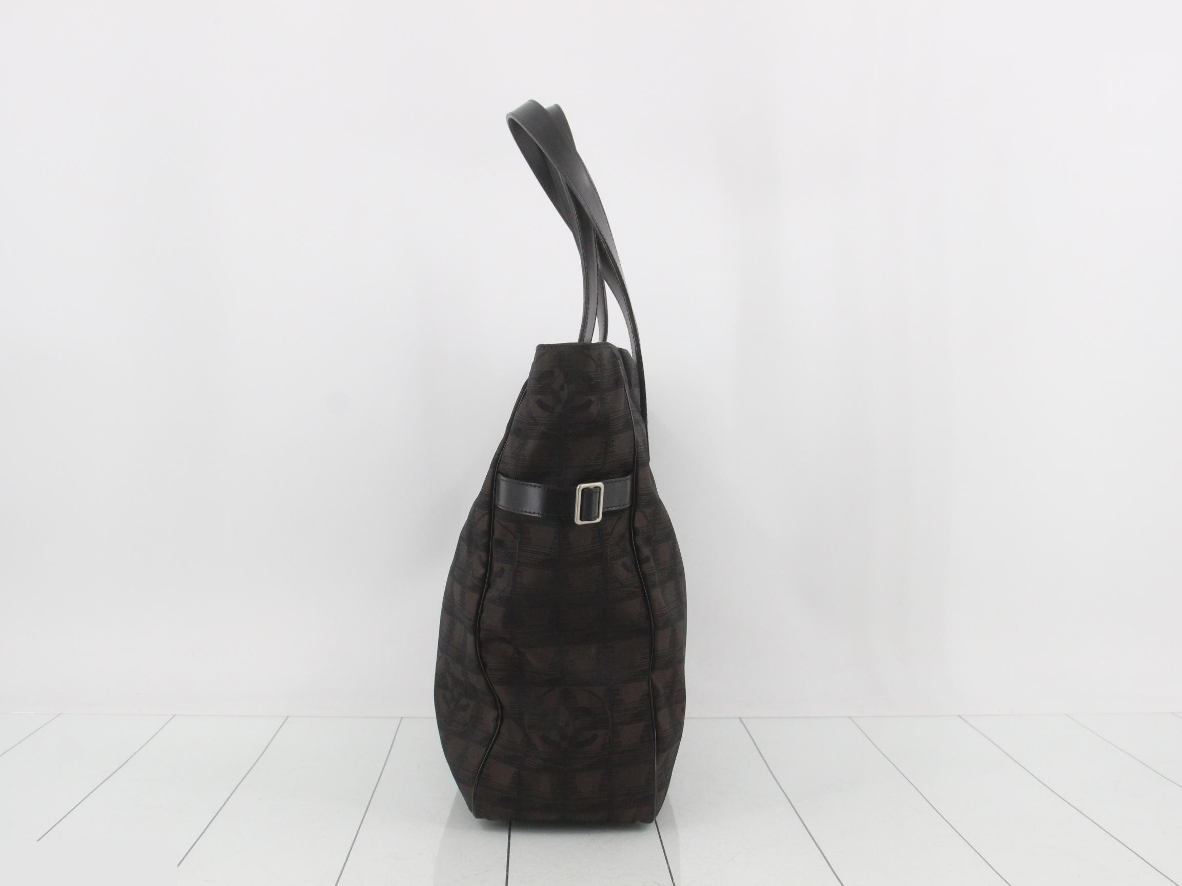 New Travel Line GM Tote Bag, Series 9, Dark Brown — view 3