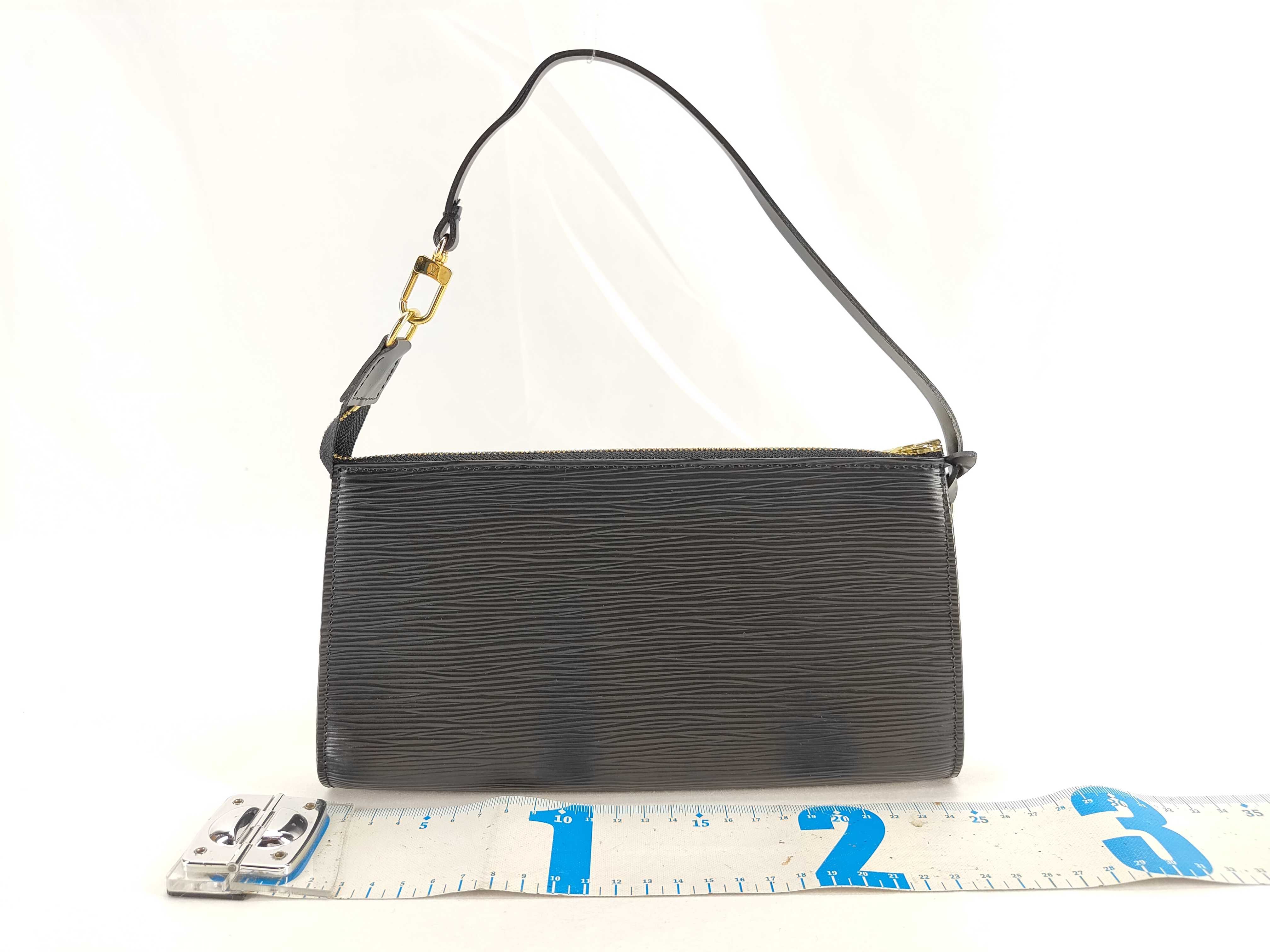Epi Leather Pochette Accessoires M52952 AR1929 Pouch — view 2