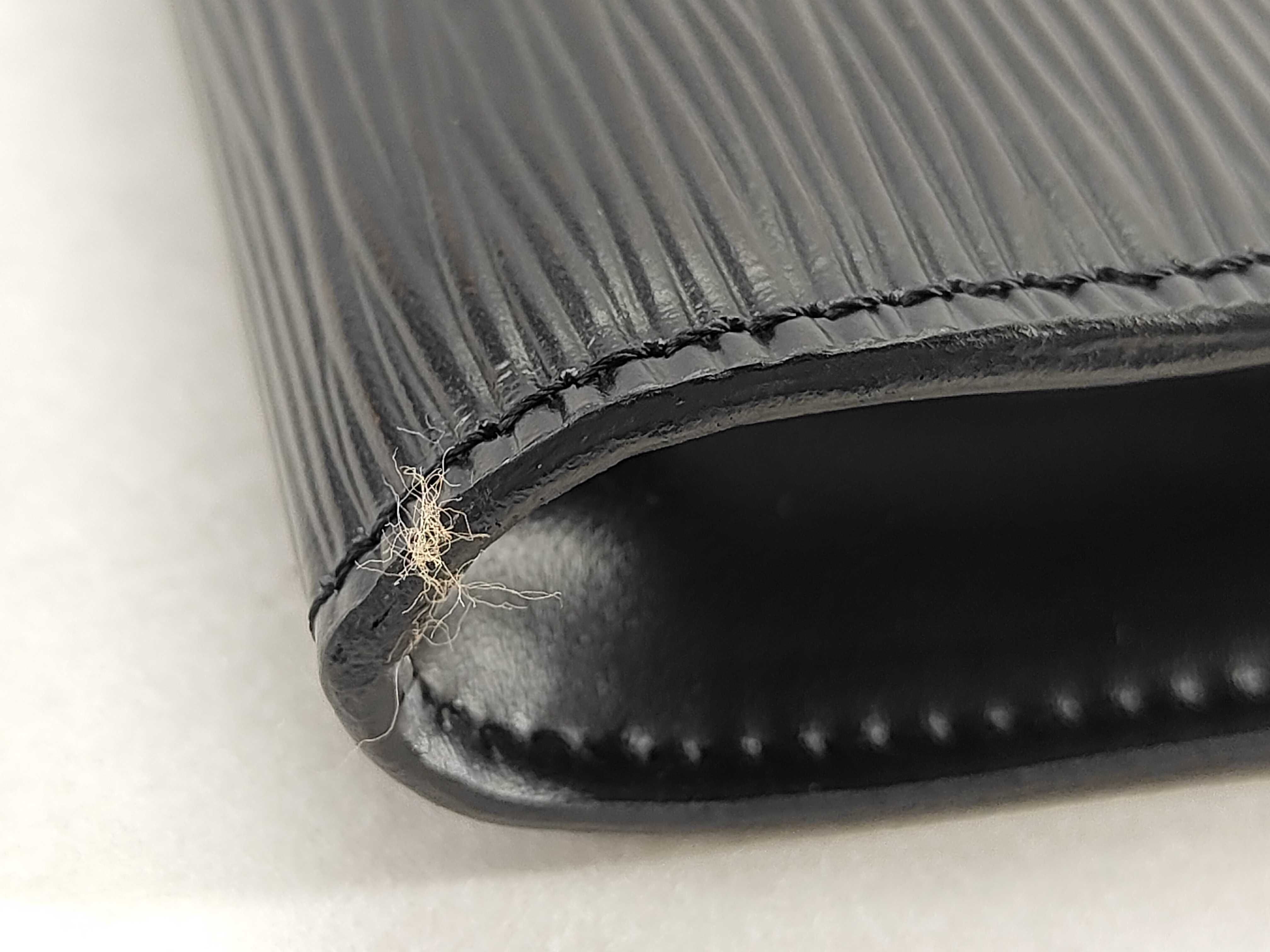 Epi Leather Pochette Accessoires M52952 AR1929 Pouch — view 13