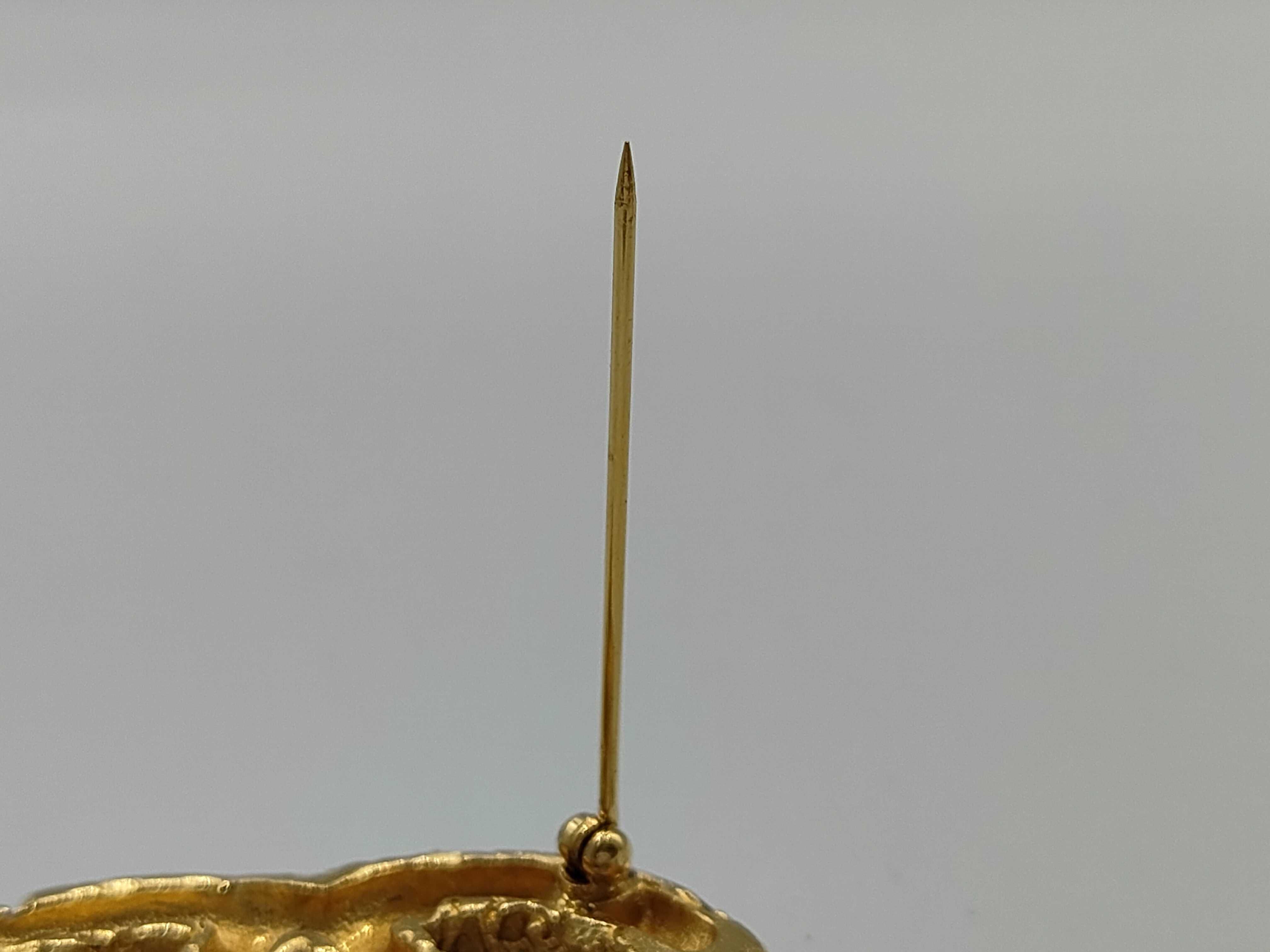 brooch with box, Magma design. — view 3