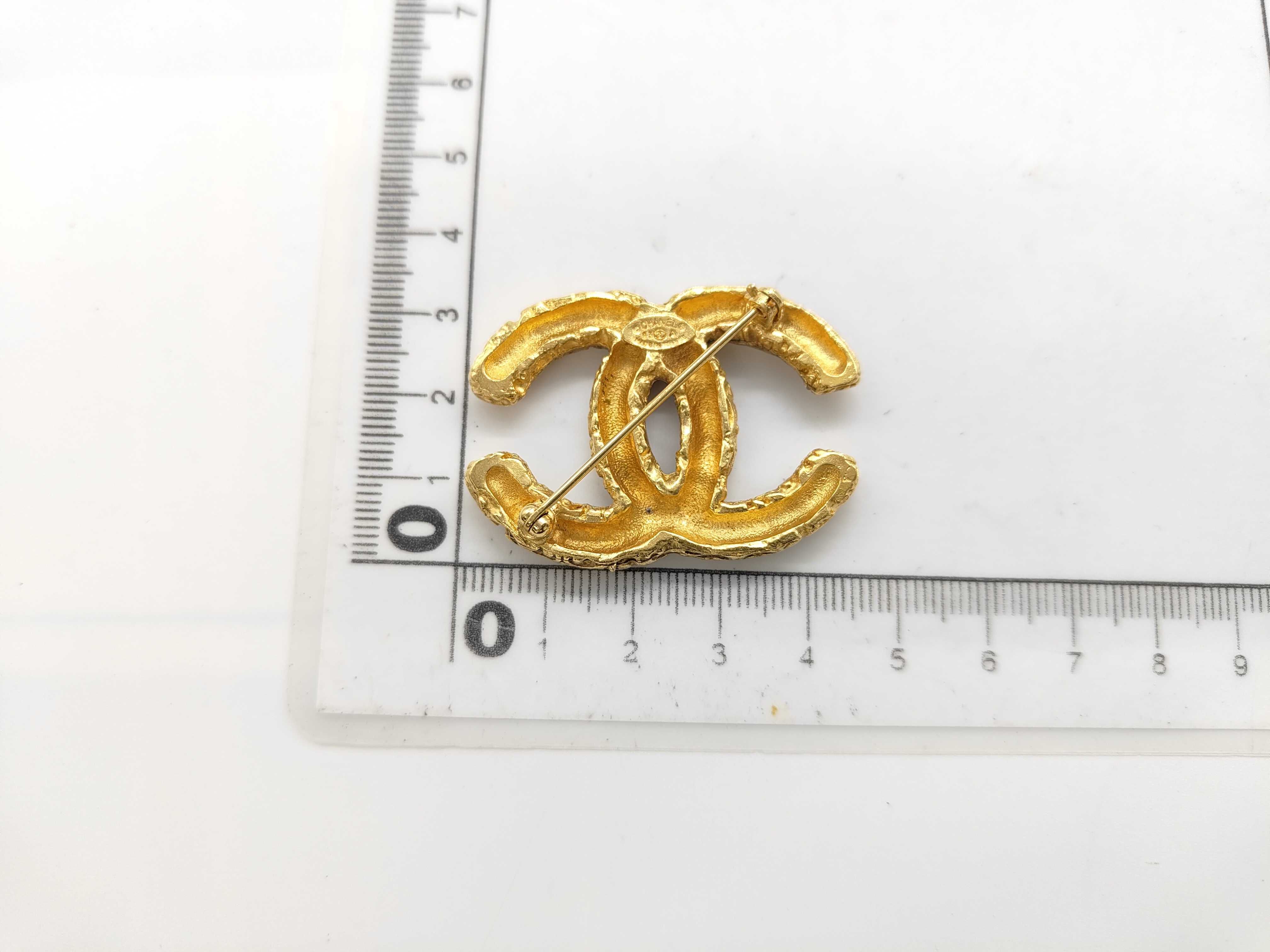 brooch with box, Magma design. — view 5