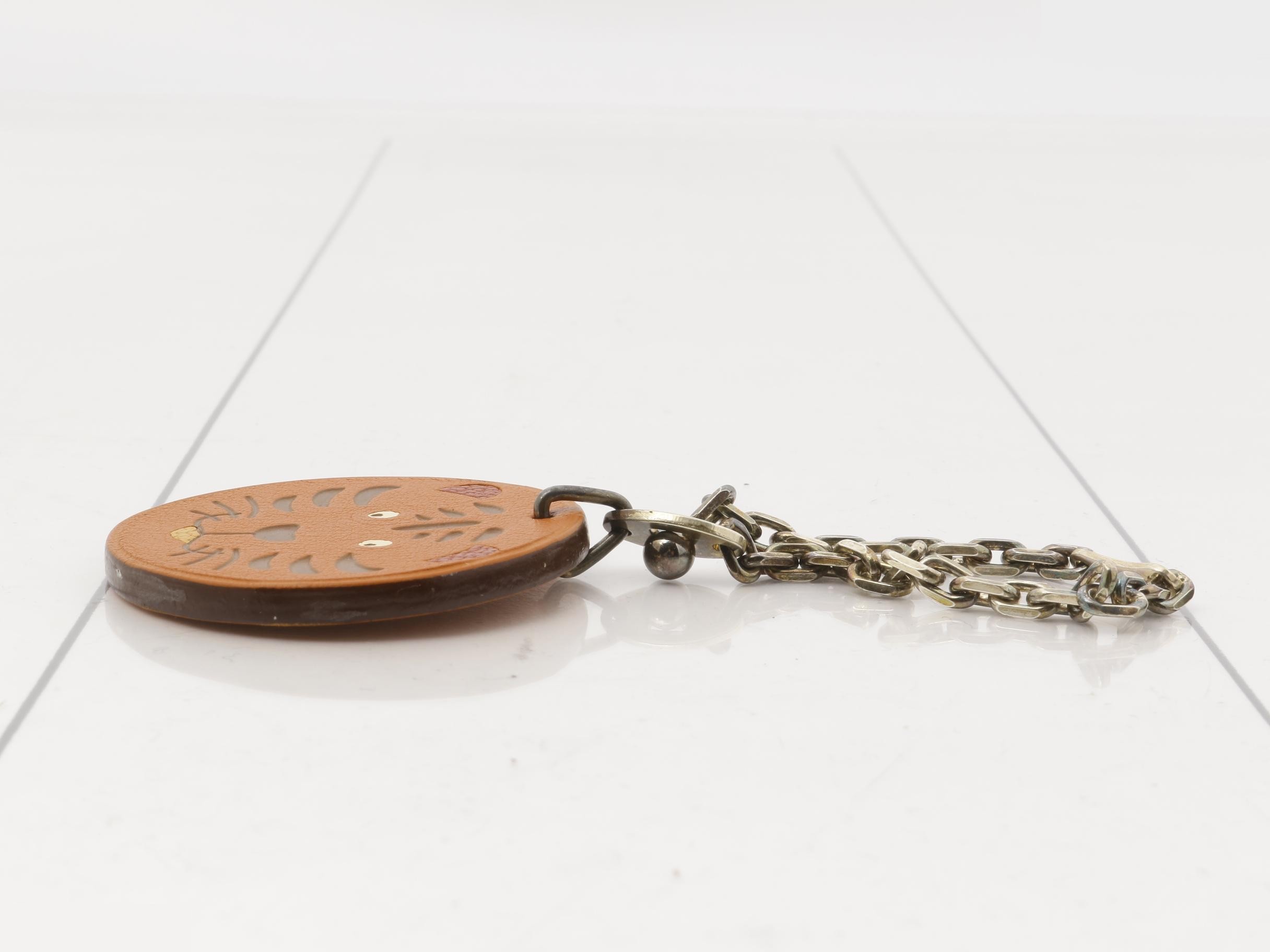 Lion charm, brown leather — view 3