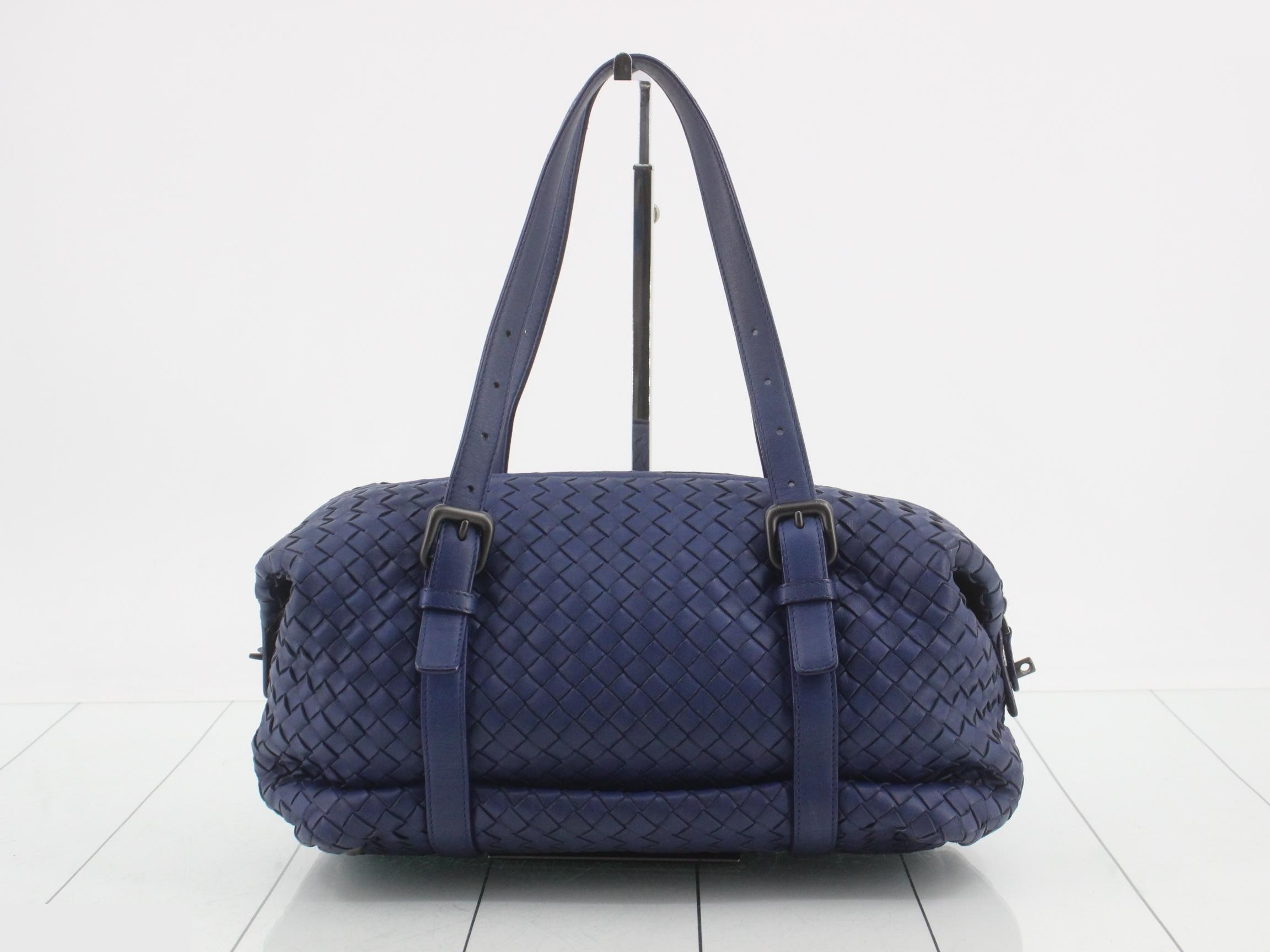 Intrecciato (bag) - Handbag - Leather - Navy — view 2