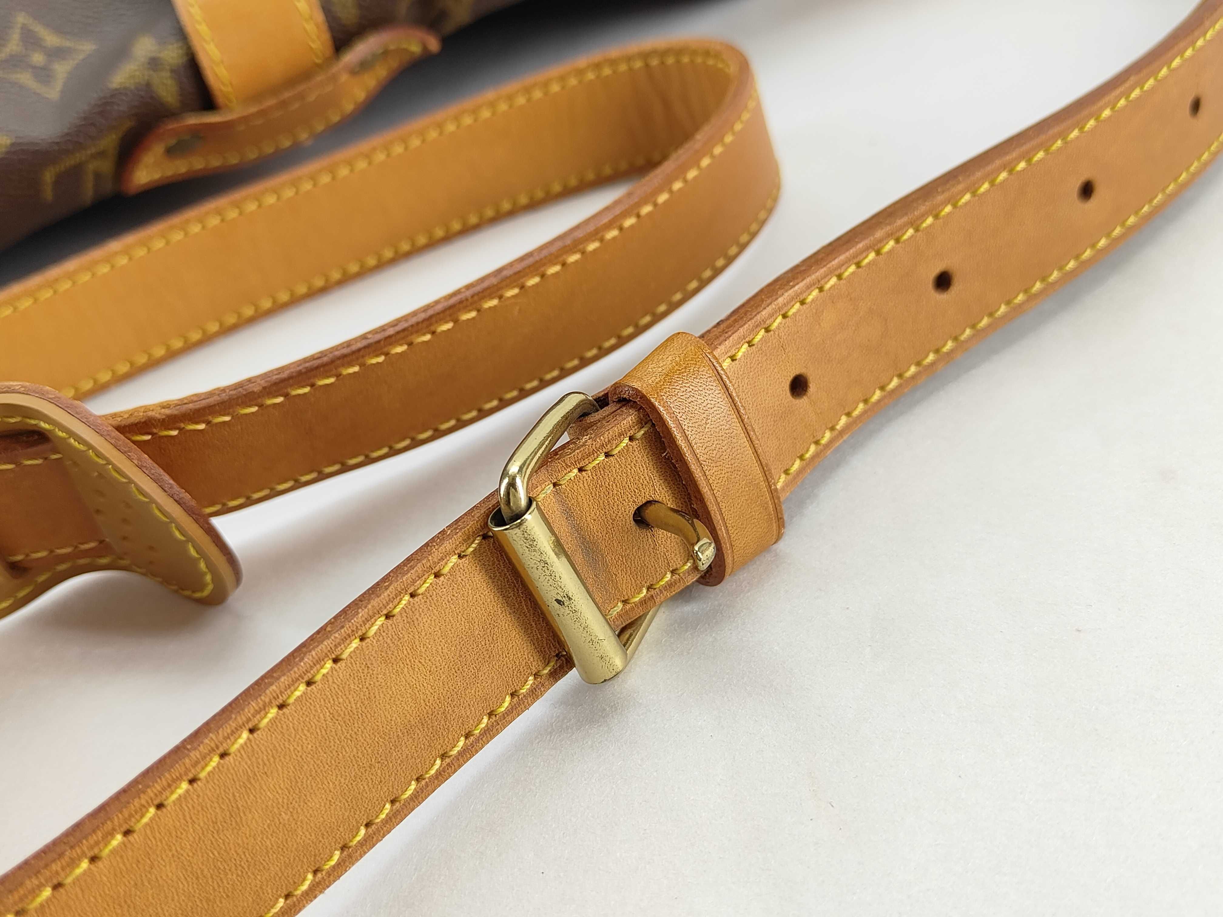 Monogram Louis Vuitton Saumur 35 Shoulder Bag — view 4