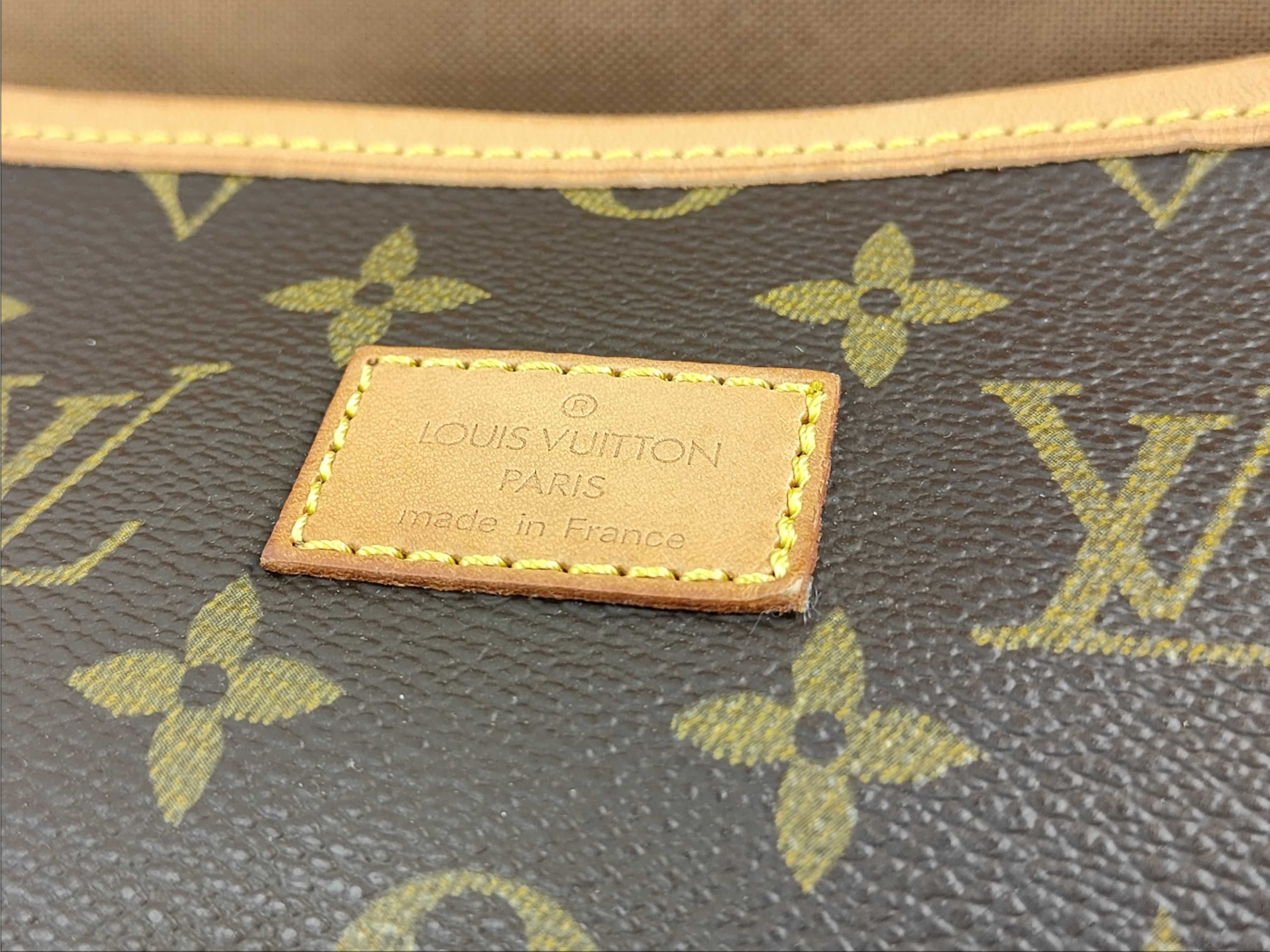 Monogram Louis Vuitton Saumur 35 Shoulder Bag — view 10