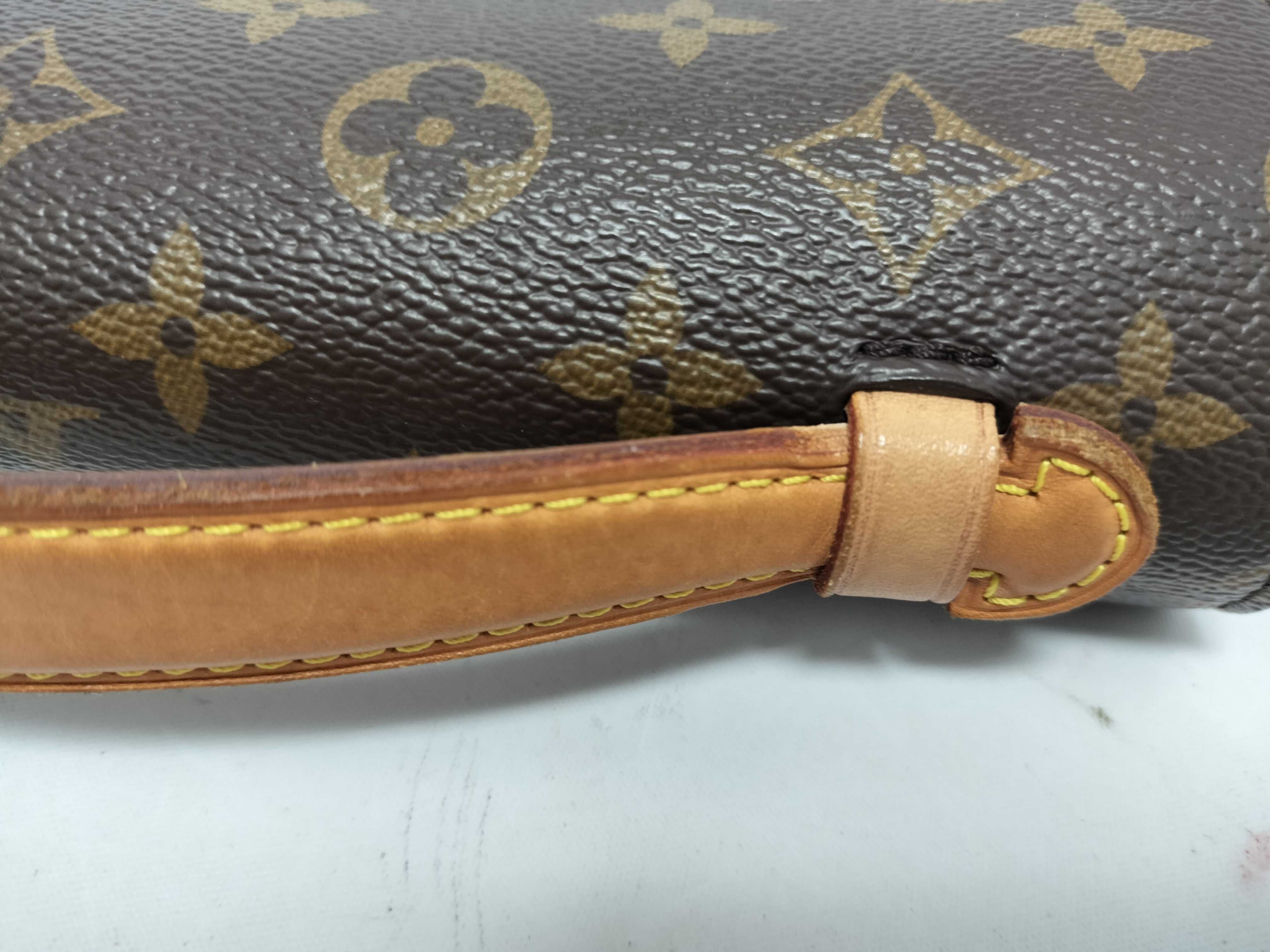 Monogram Louis Vuitton Monogram M40780 Pochette Métis MM Shoulder Bag Handbag — view 5
