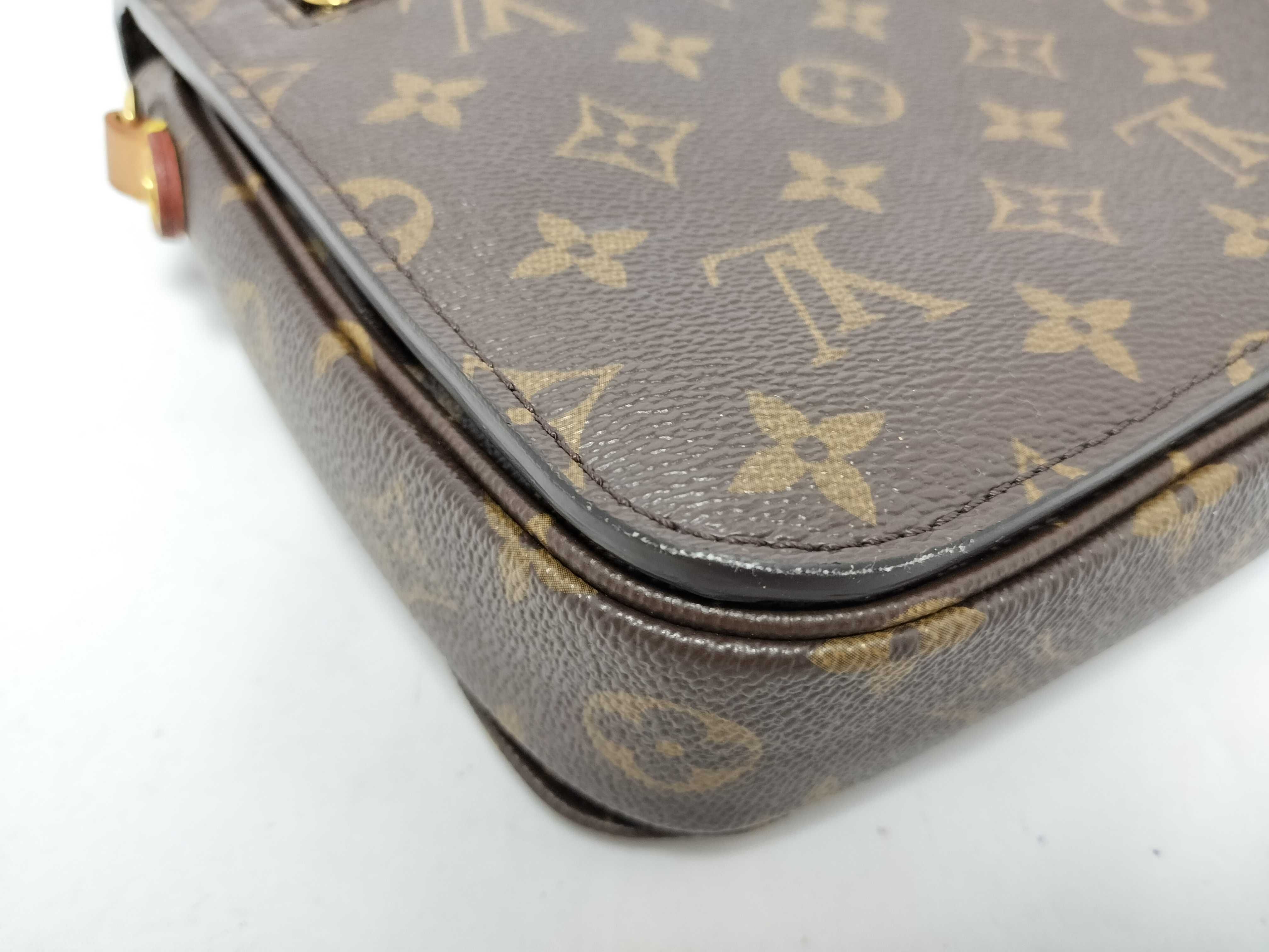 Monogram Louis Vuitton Monogram M40780 Pochette Métis MM Shoulder Bag Handbag — view 8
