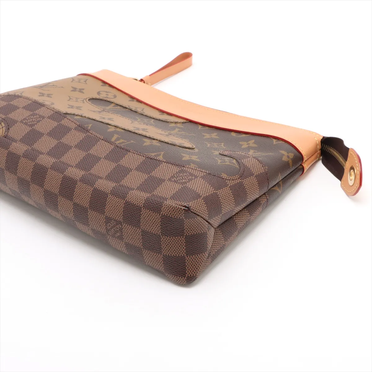 Vuitton x NIGO Monogram Landscape Pochette Voyage Souple M26015 Brown RFID reaction available — view 3