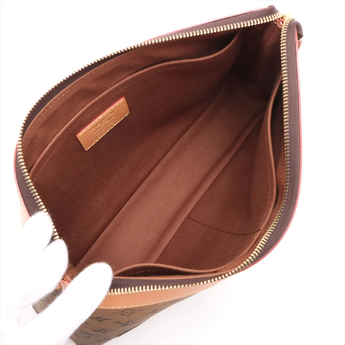 Vuitton x NIGO Monogram Landscape Pochette Voyage Souple M26015 Brown RFID reaction available — view 5
