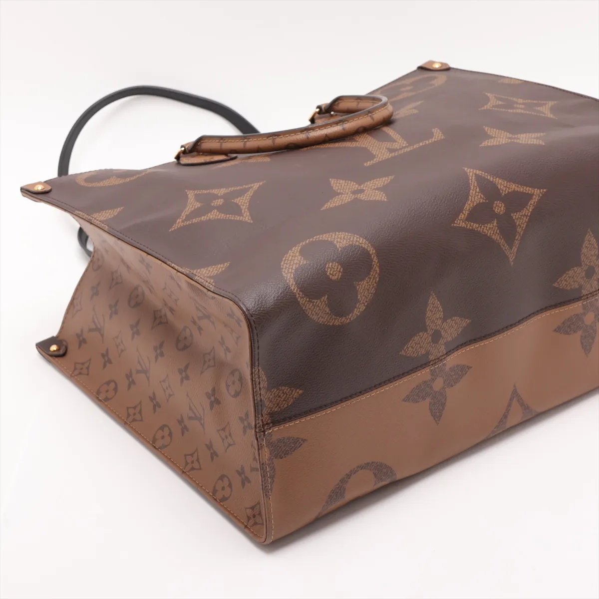 Giant Monogram Reverse OnTheGo GM M45320 DU0211 Brown (RFID detected) — view 4