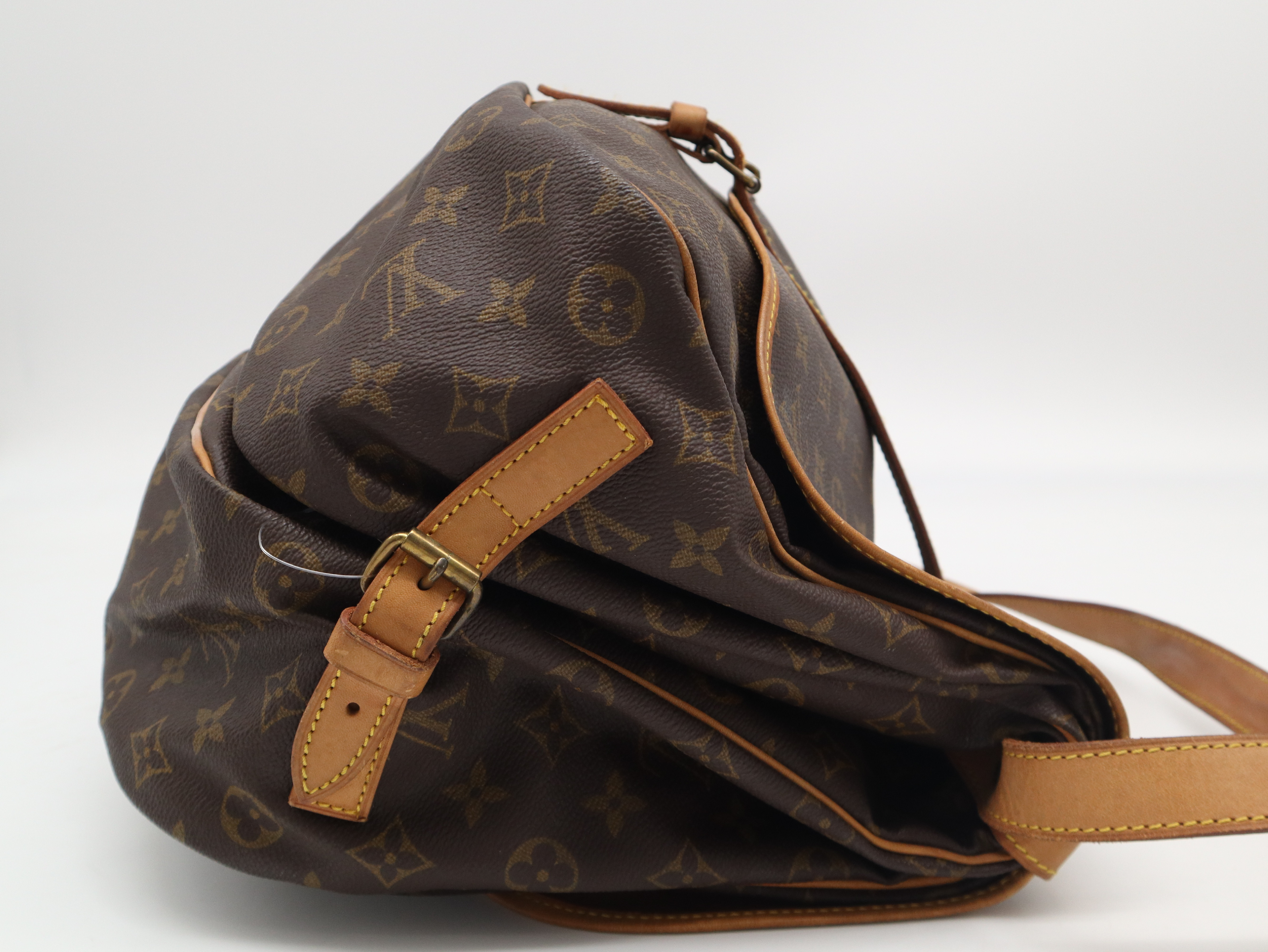 M42254 Monogram Saumur 35 Shoulder Bag — view 4