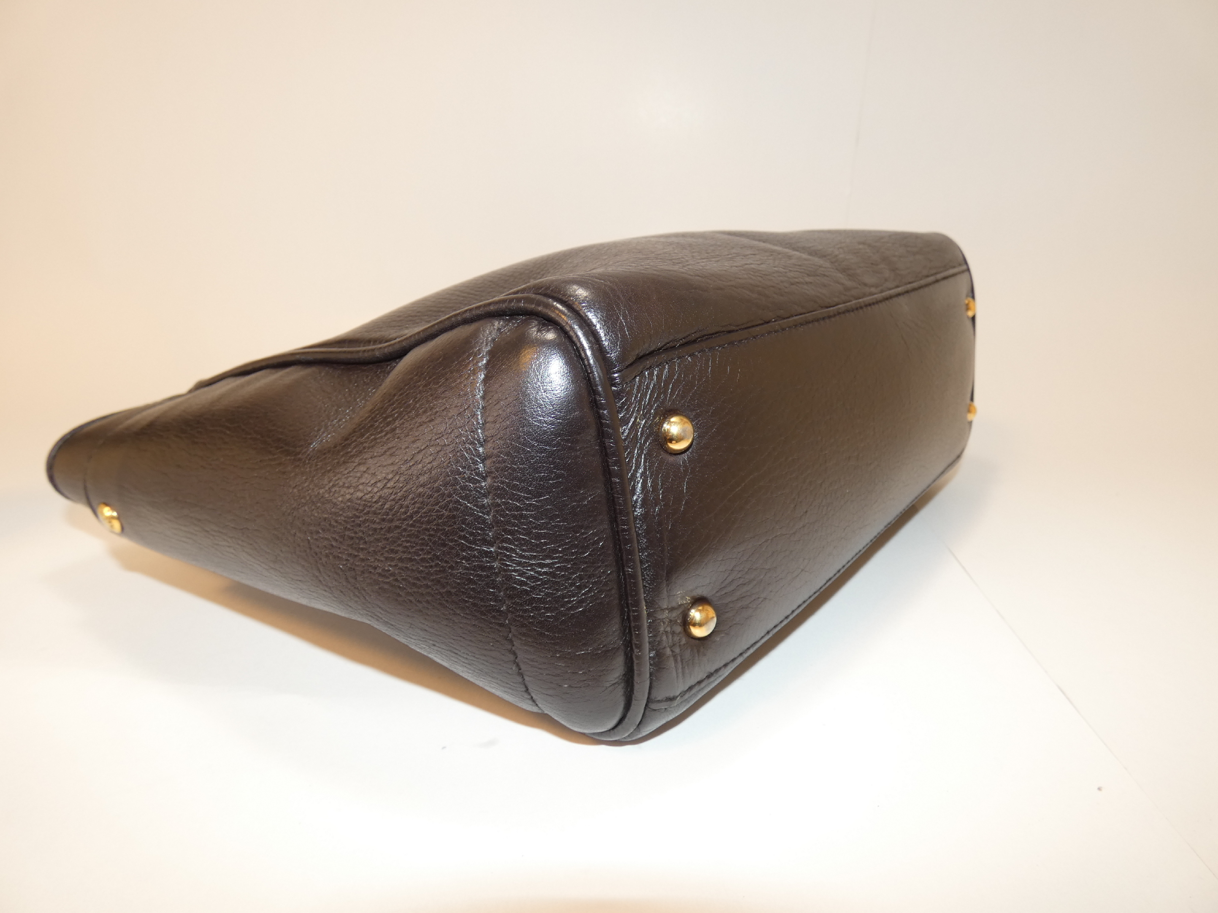 Heritage Leather Dark Brown Hand Tote Bag — view 5