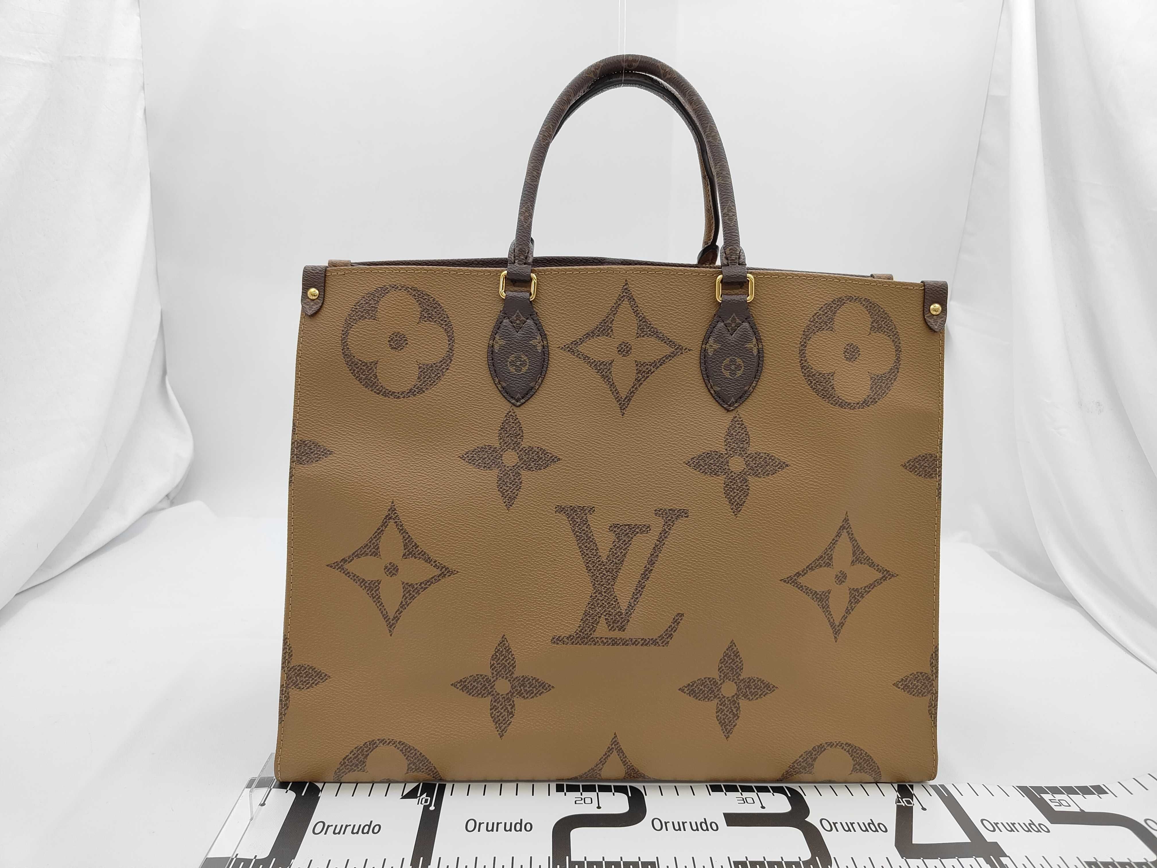 OnTheGo GM Reverse Monogram M44576 Bag — view 2