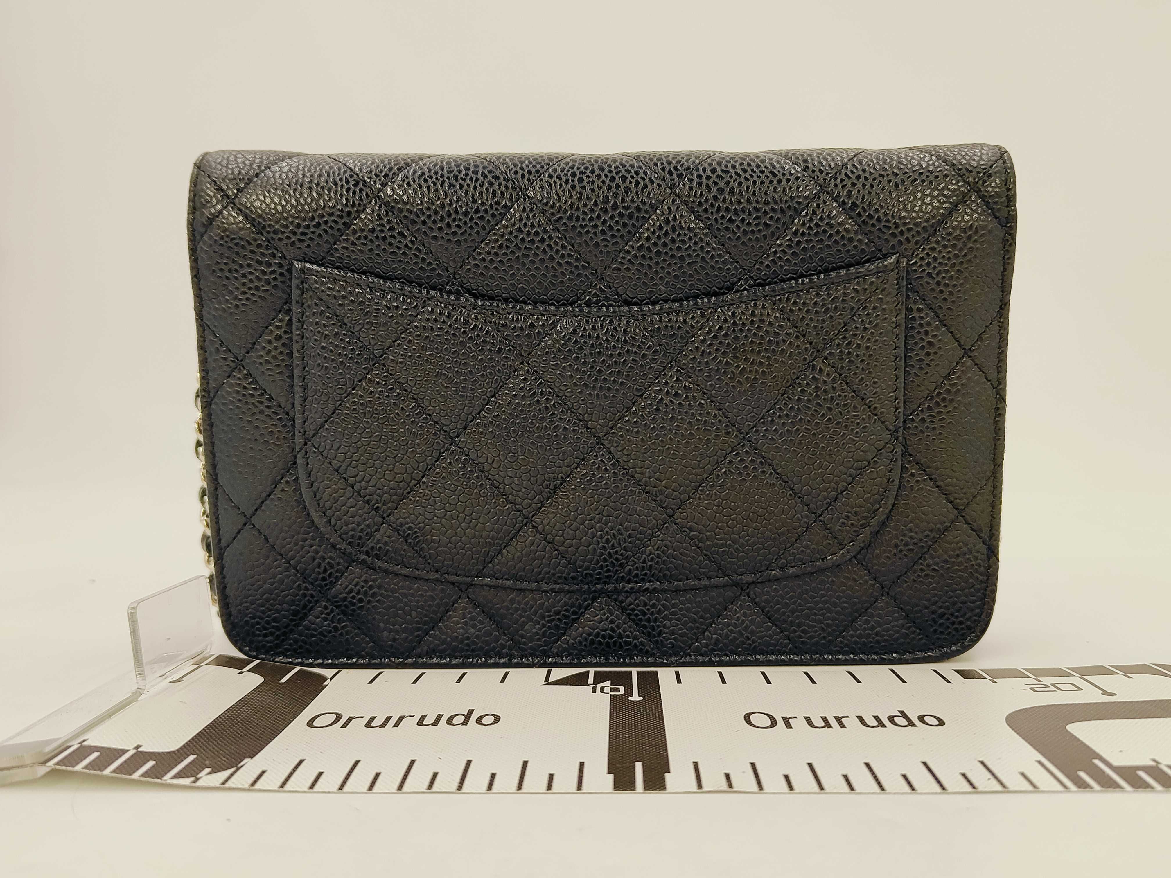 Chain Wallet, Caviar Leather, Black, No. 21, Shoulder Bag — view 2