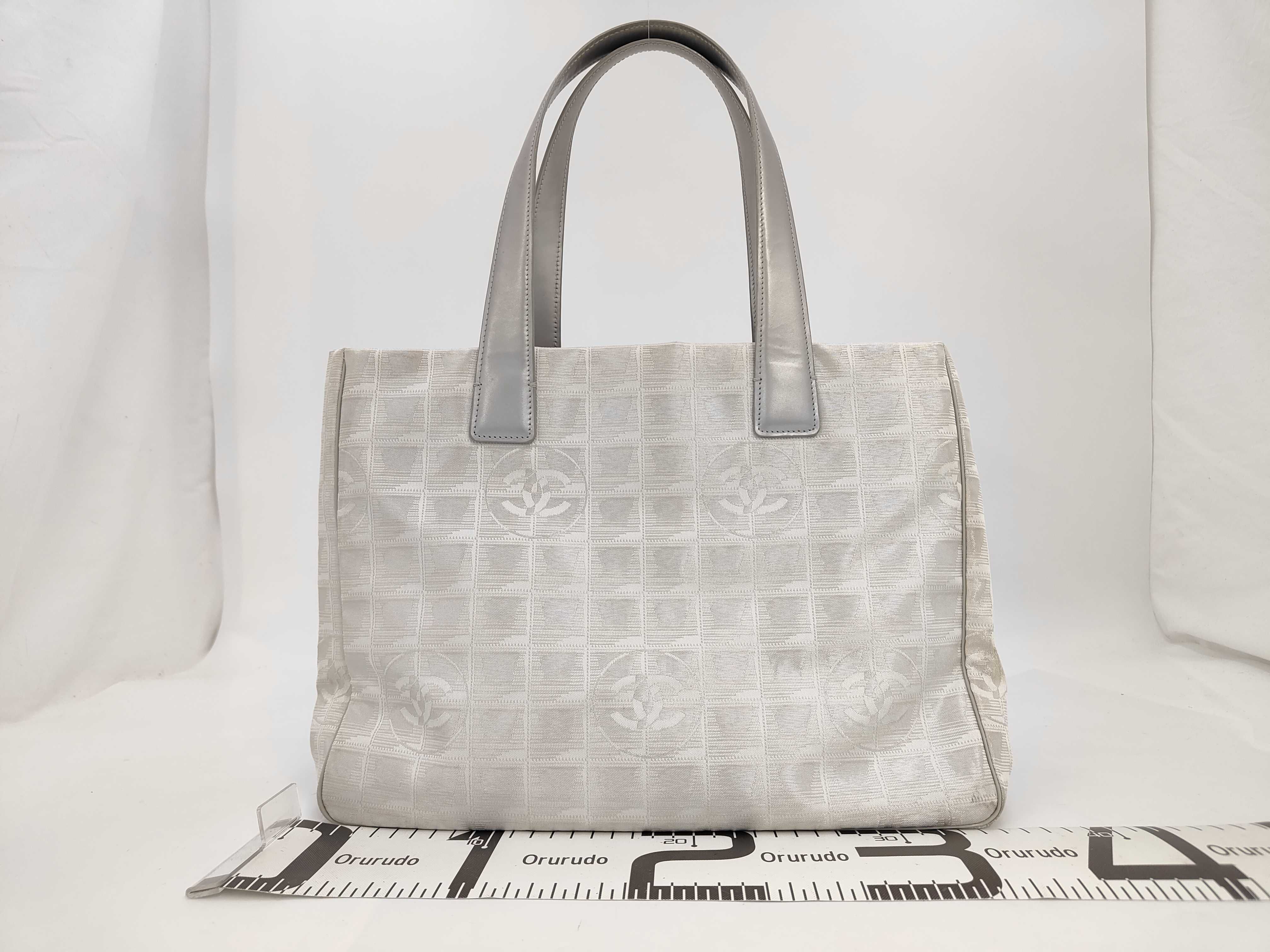 New Travel Line Tote Bag MM Tote Bag — view 2