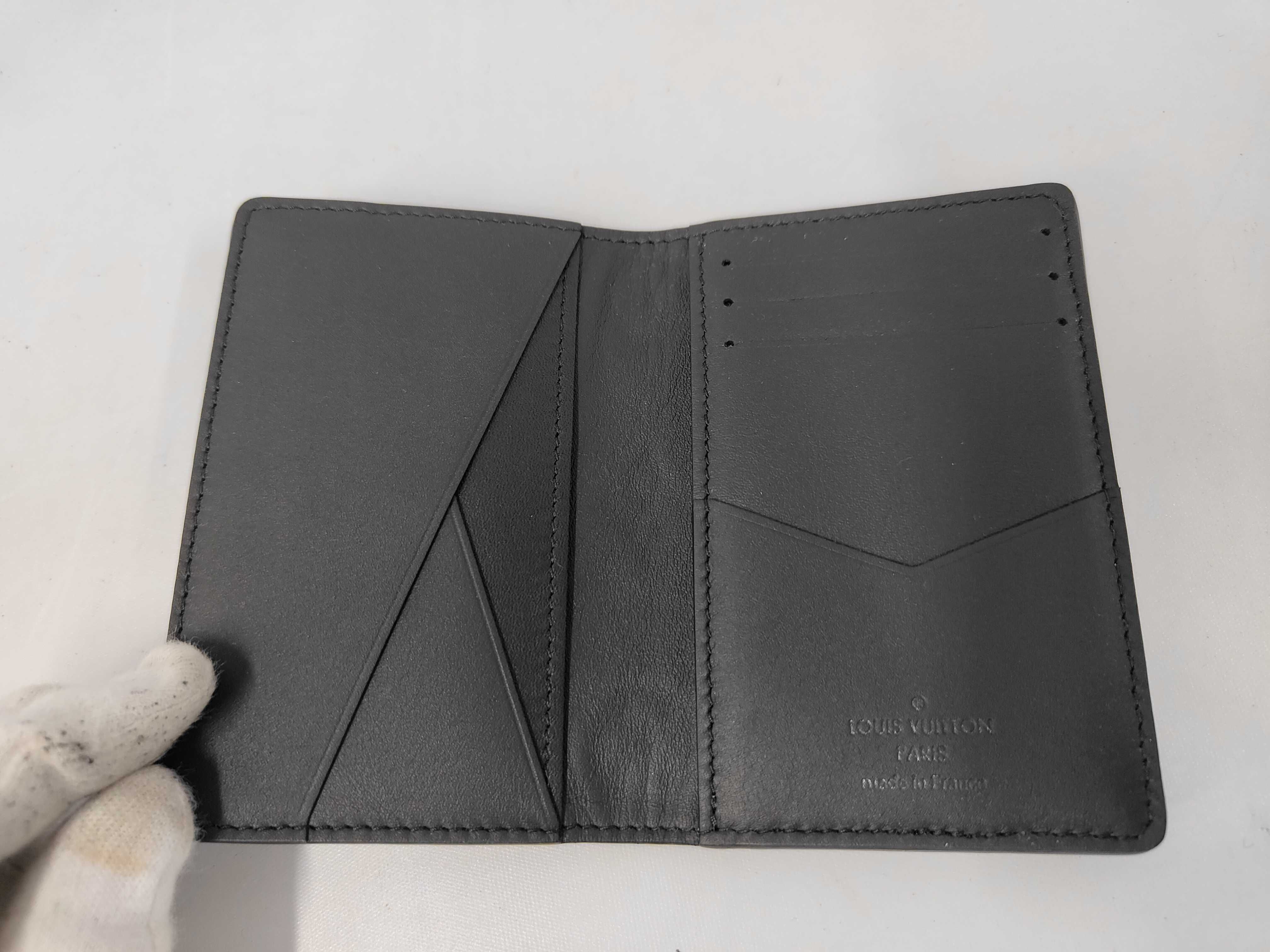 M69044 Organizer de Poche Card Case — view 7