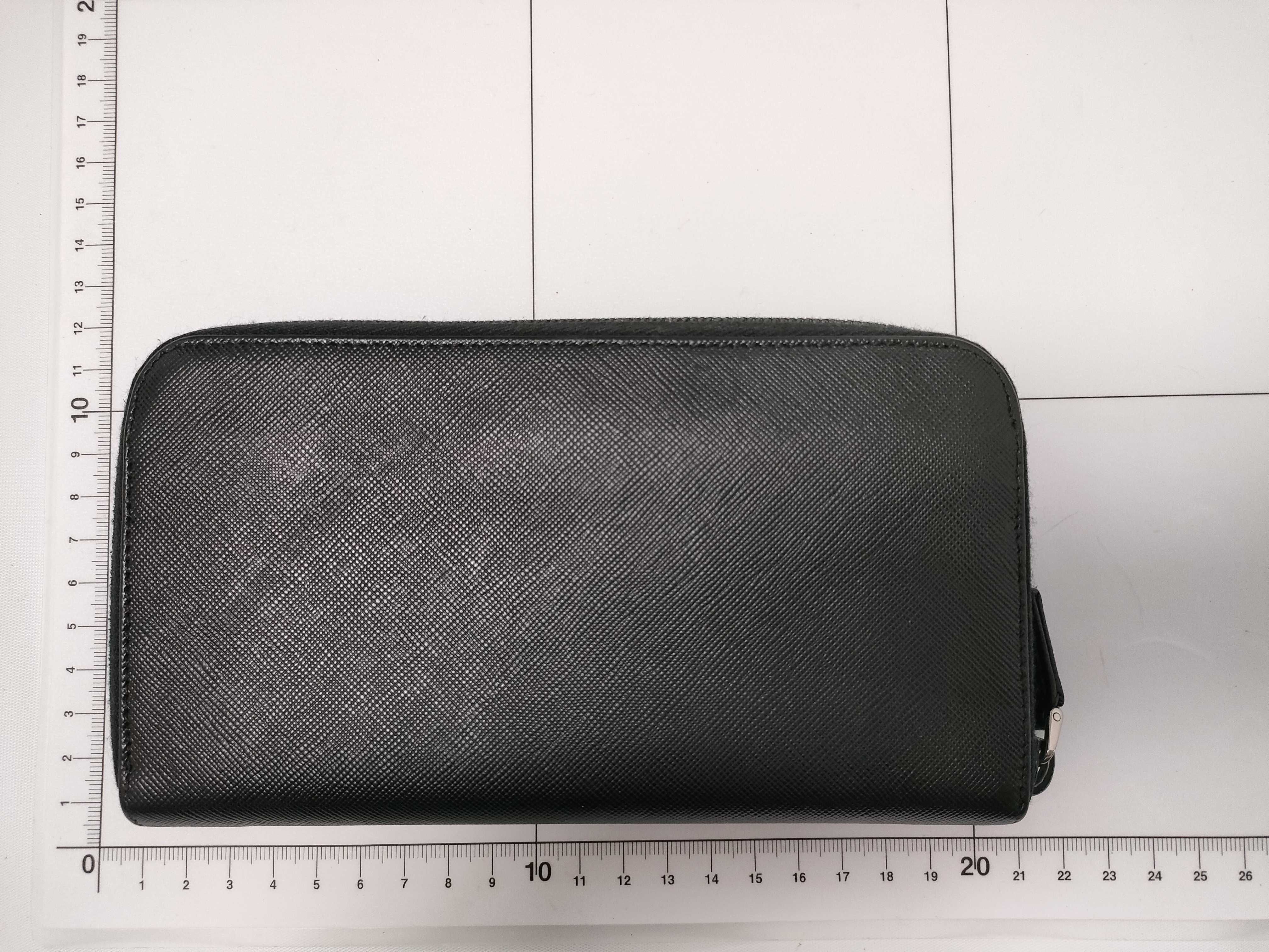 Saffiano Round Wallet — view 13