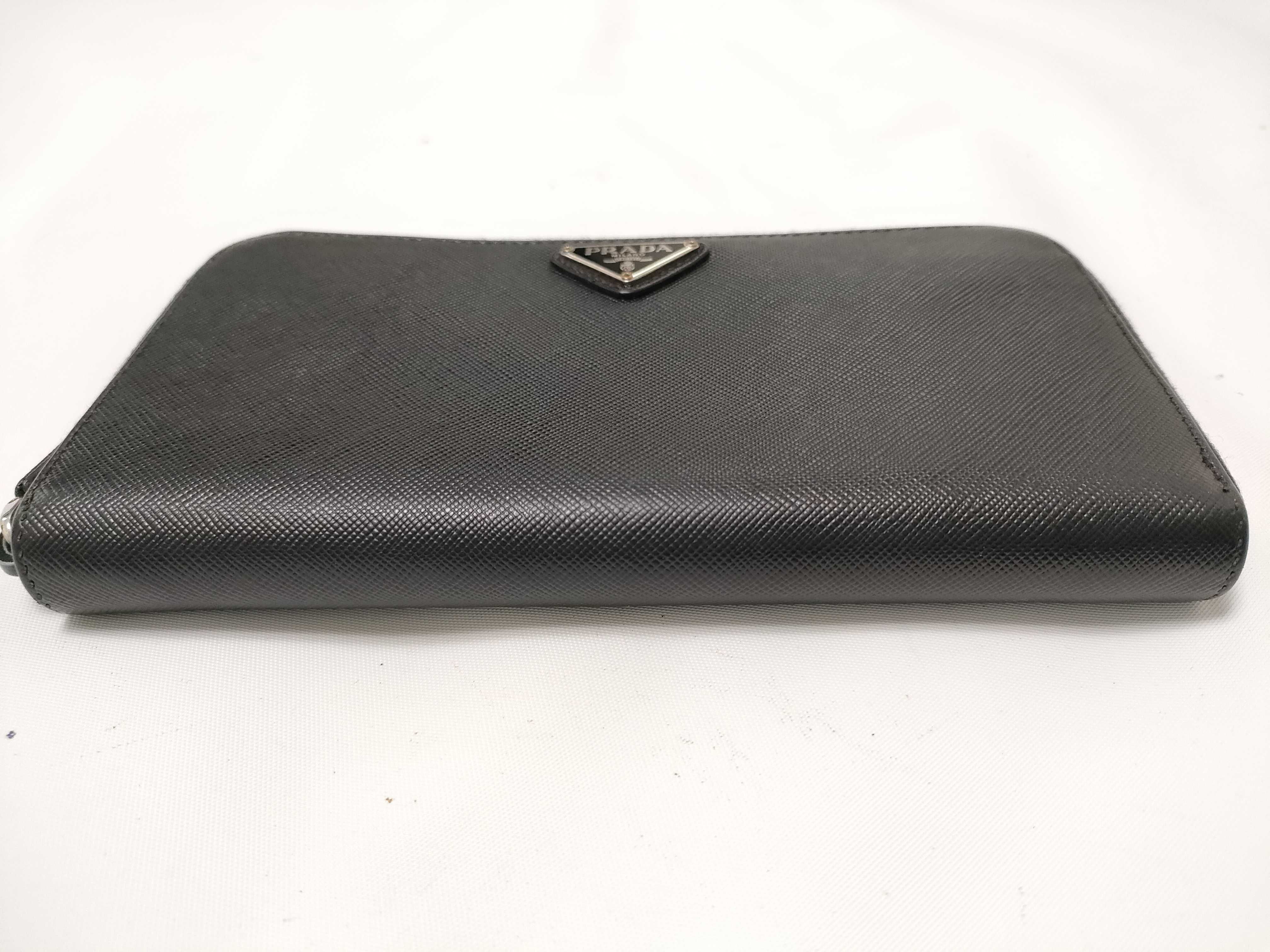 Saffiano Round Wallet — view 3