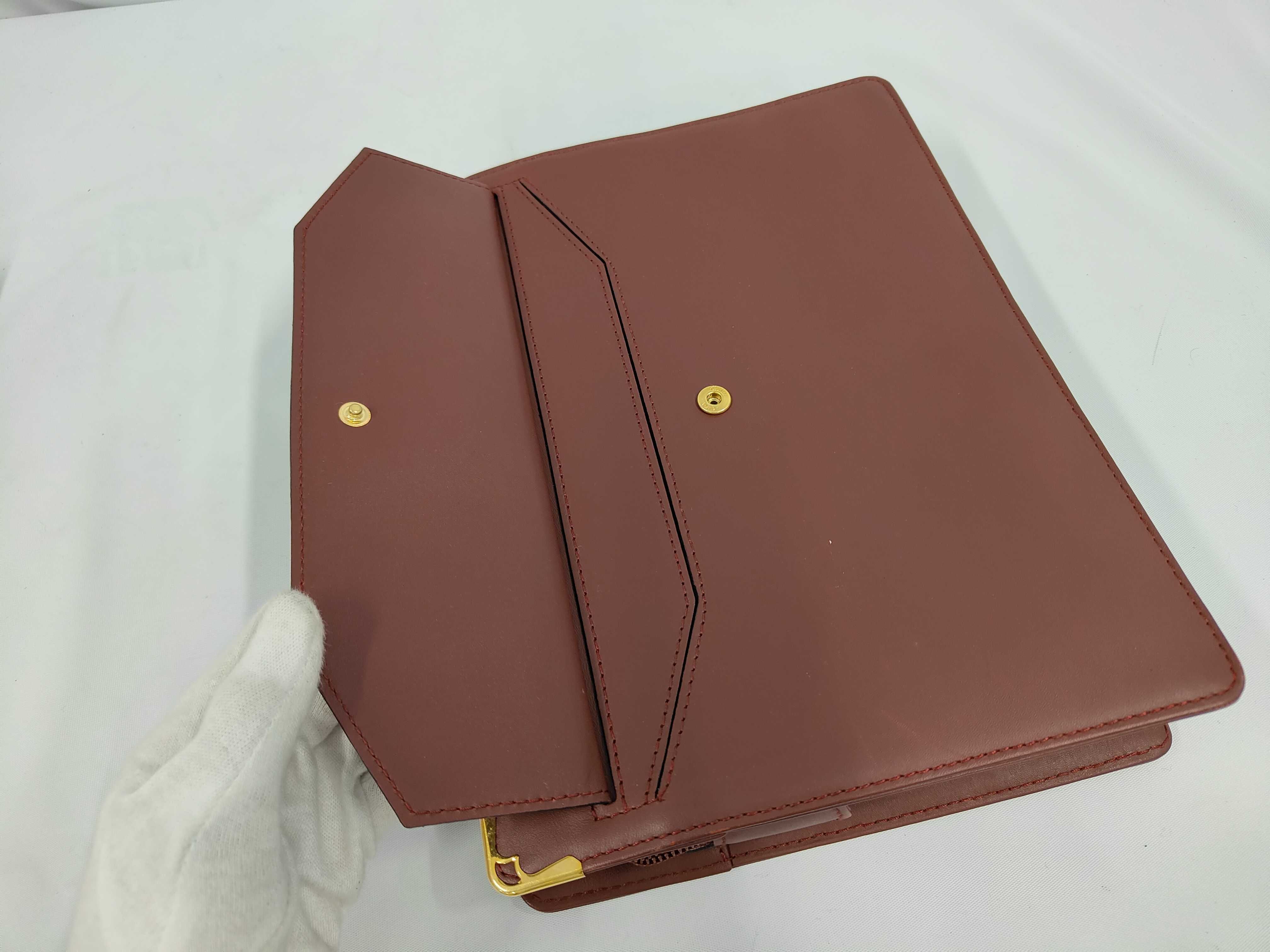 clutch — view 7