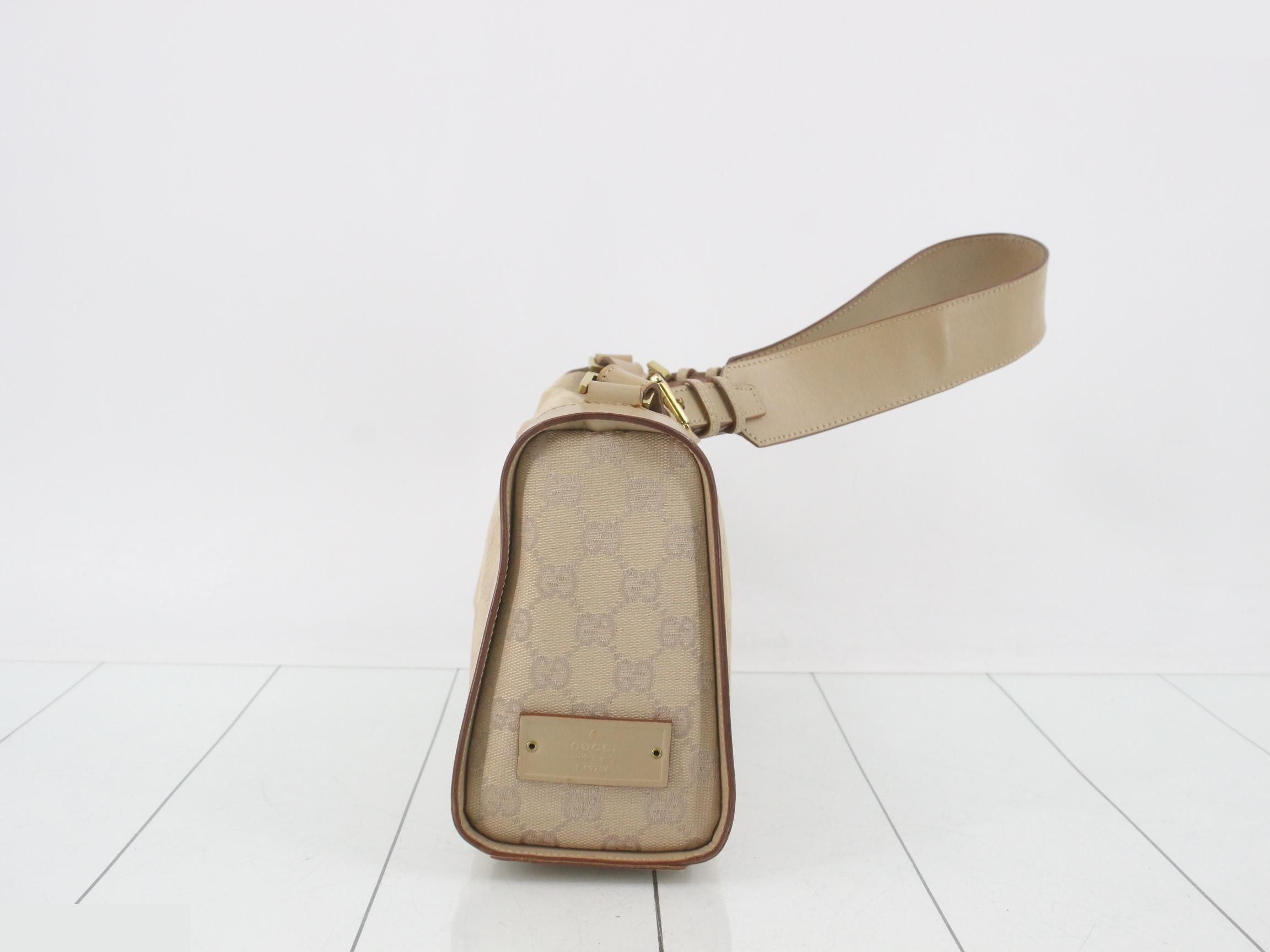 92706 GG Canvas Shoulder Bag — view 4