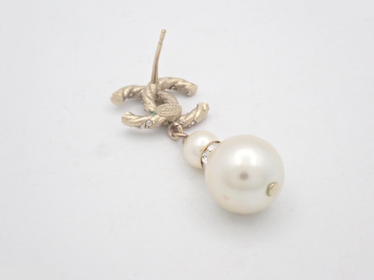 earring, faux pearl, rhinestone, B18B, one earring only. — view 2