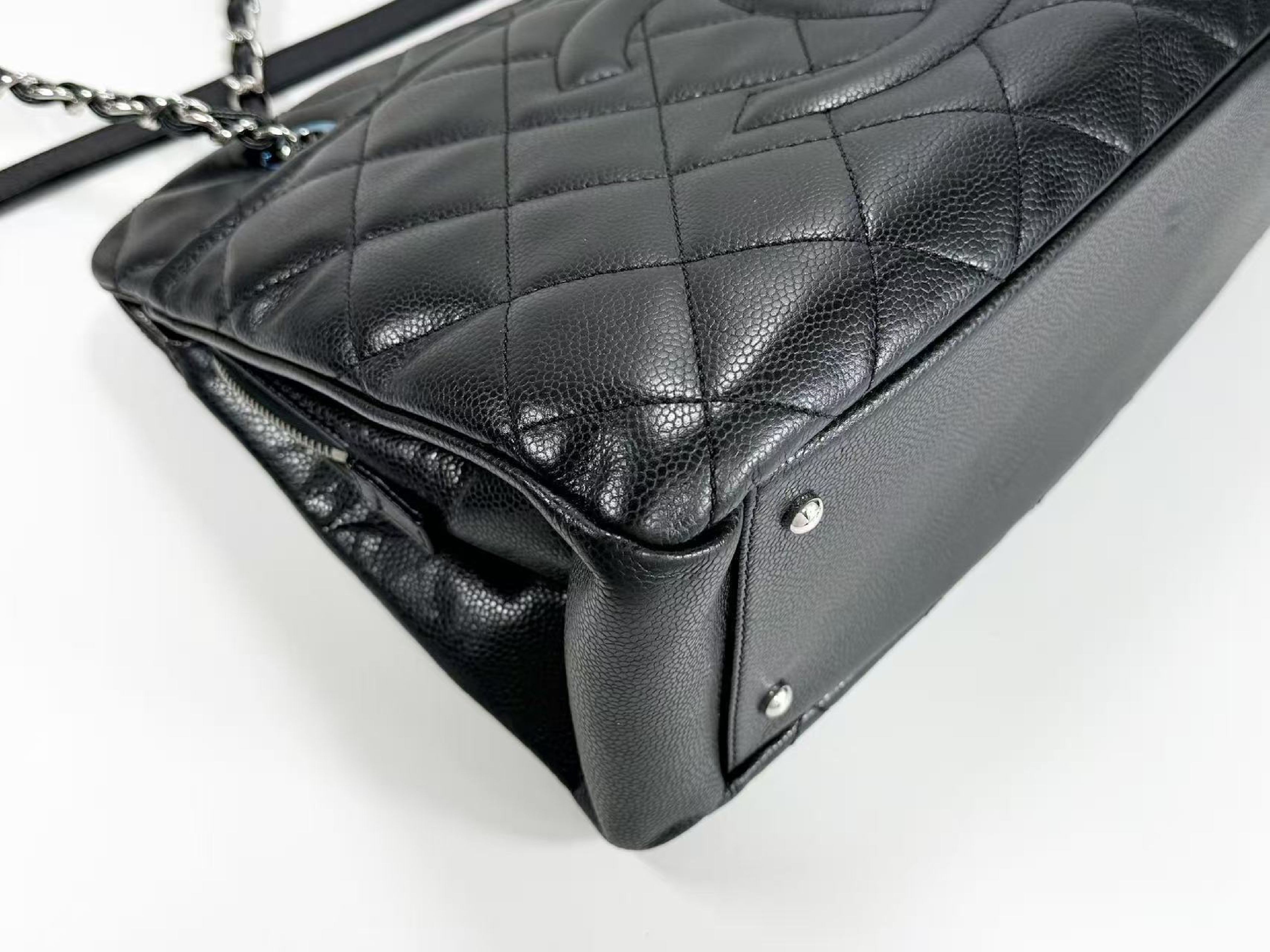 Black Caviar Leather Large Coco Matelassé Tote Bag, W38/H24/D14cm (approx.), Serial Number , with dust bag and seal, silver hardware, chain tote bag, 17728133, Excellent Condition, Grade A. — view 10