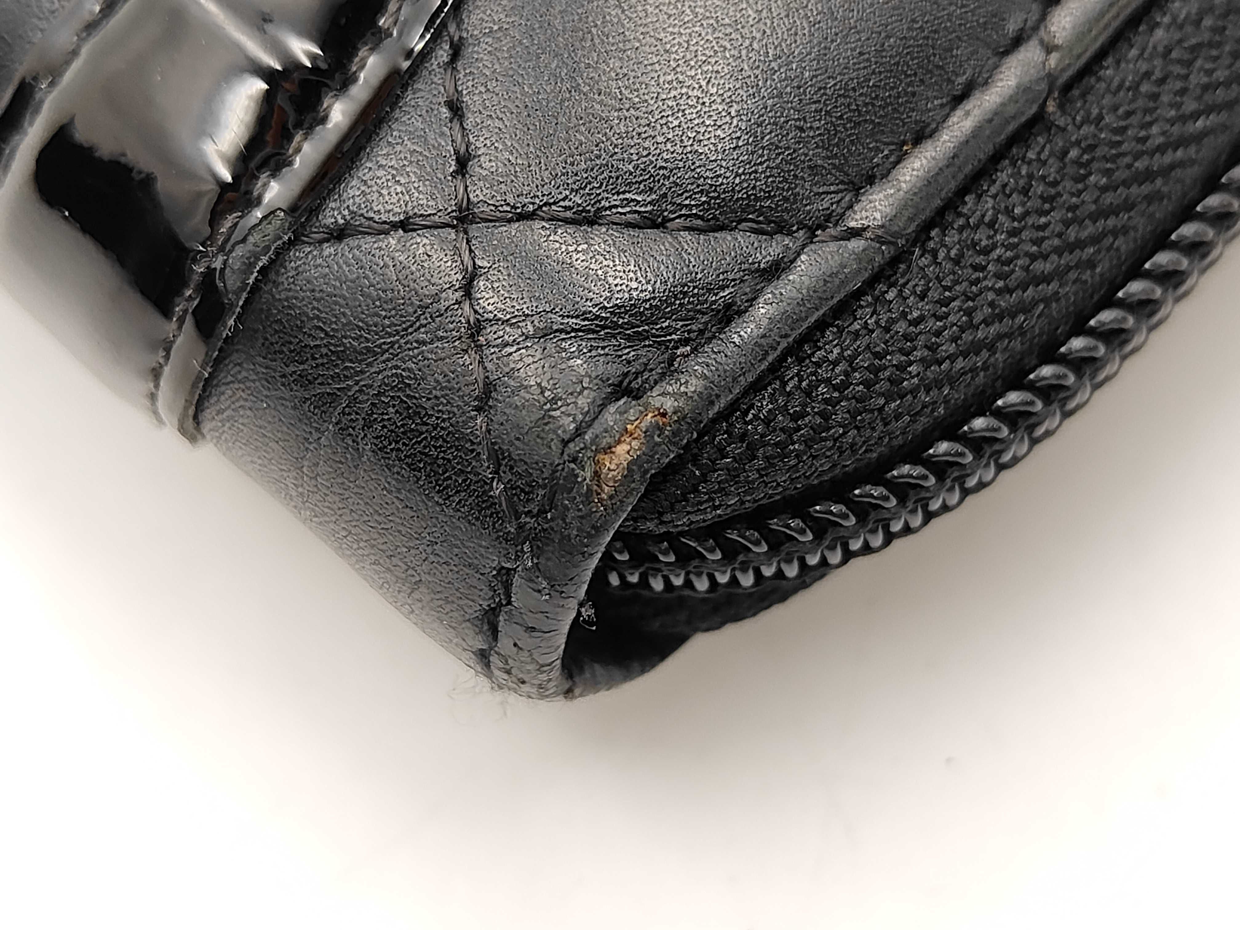 Cambon Line Round Zipper Organizer Wallet — view 3