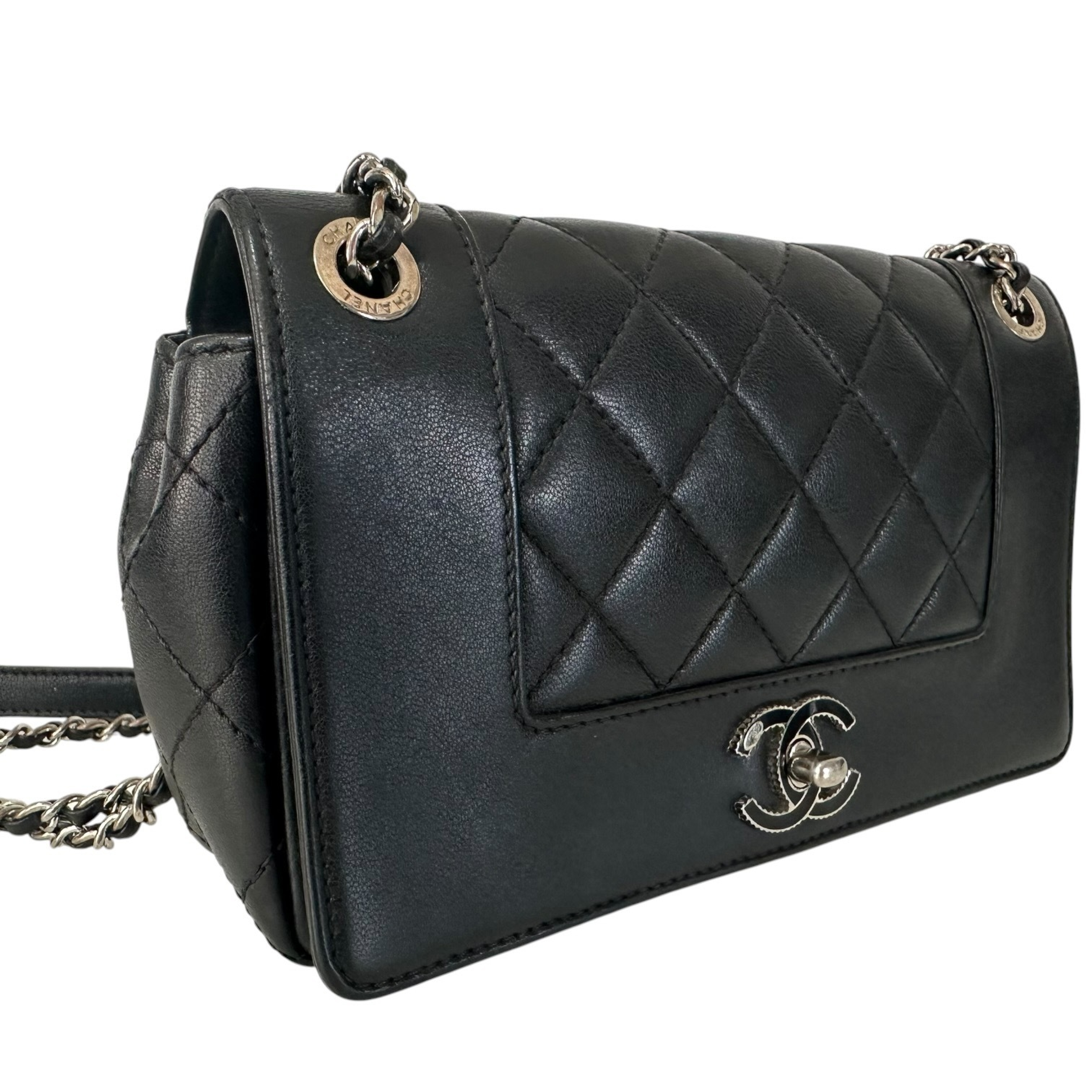 Matelassé Lambskin Single Flap Double Chain Shoulder Bag, Black with Silver Hardware, 23791544 — view 3