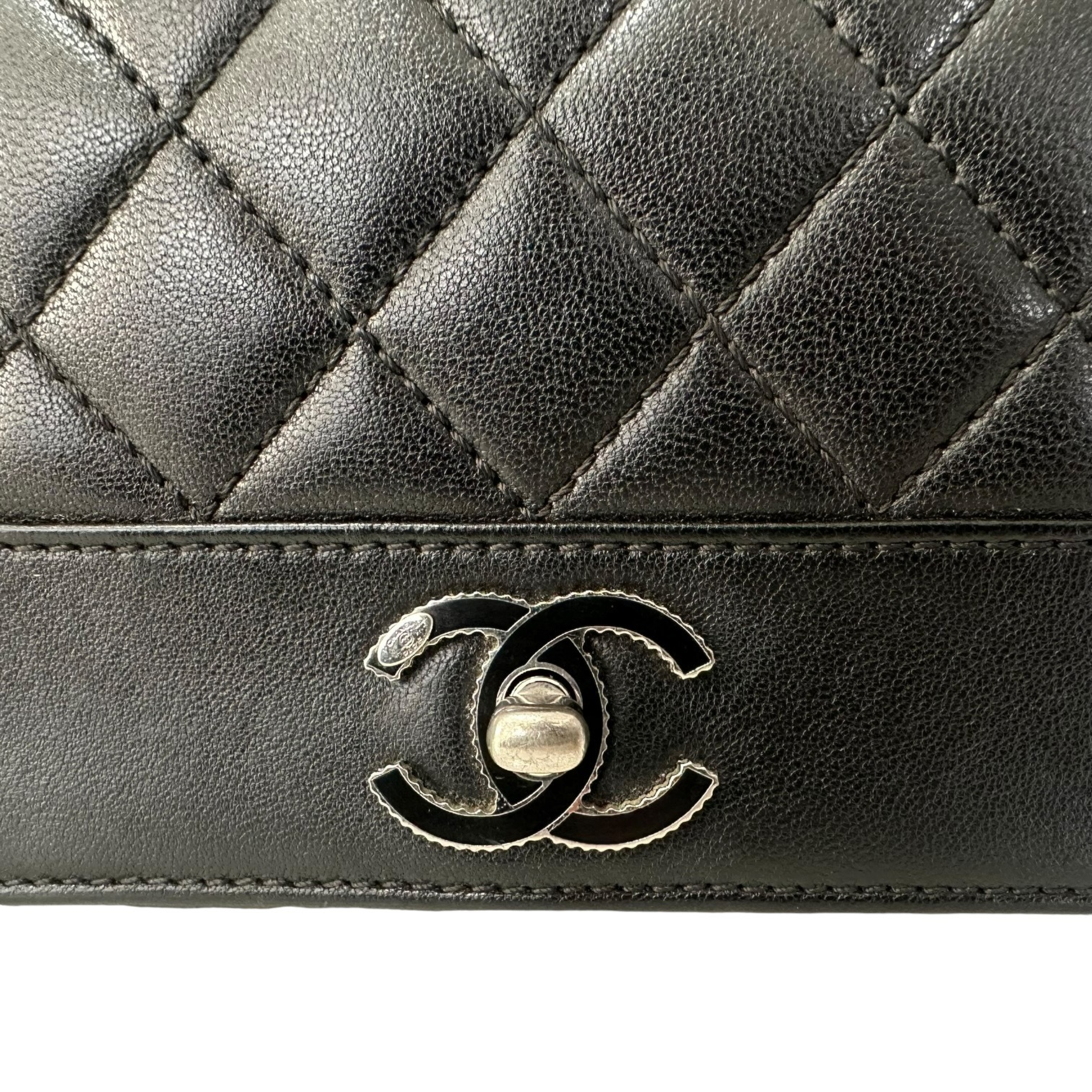 Matelassé Lambskin Single Flap Double Chain Shoulder Bag, Black with Silver Hardware, 23791544 — view 5