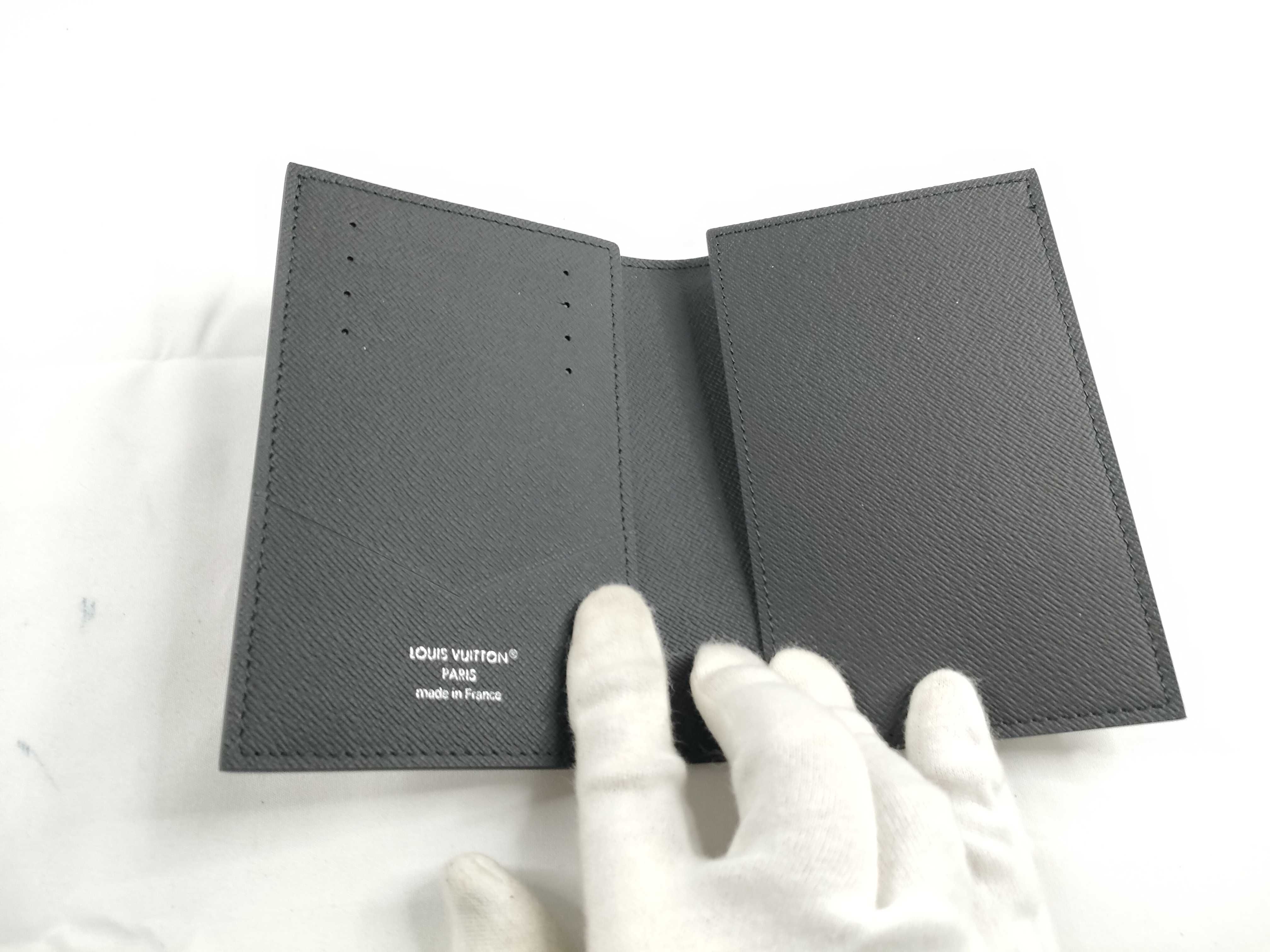 Passport Cover Couverture Passeport NM M64501 Other Accessories — view 8