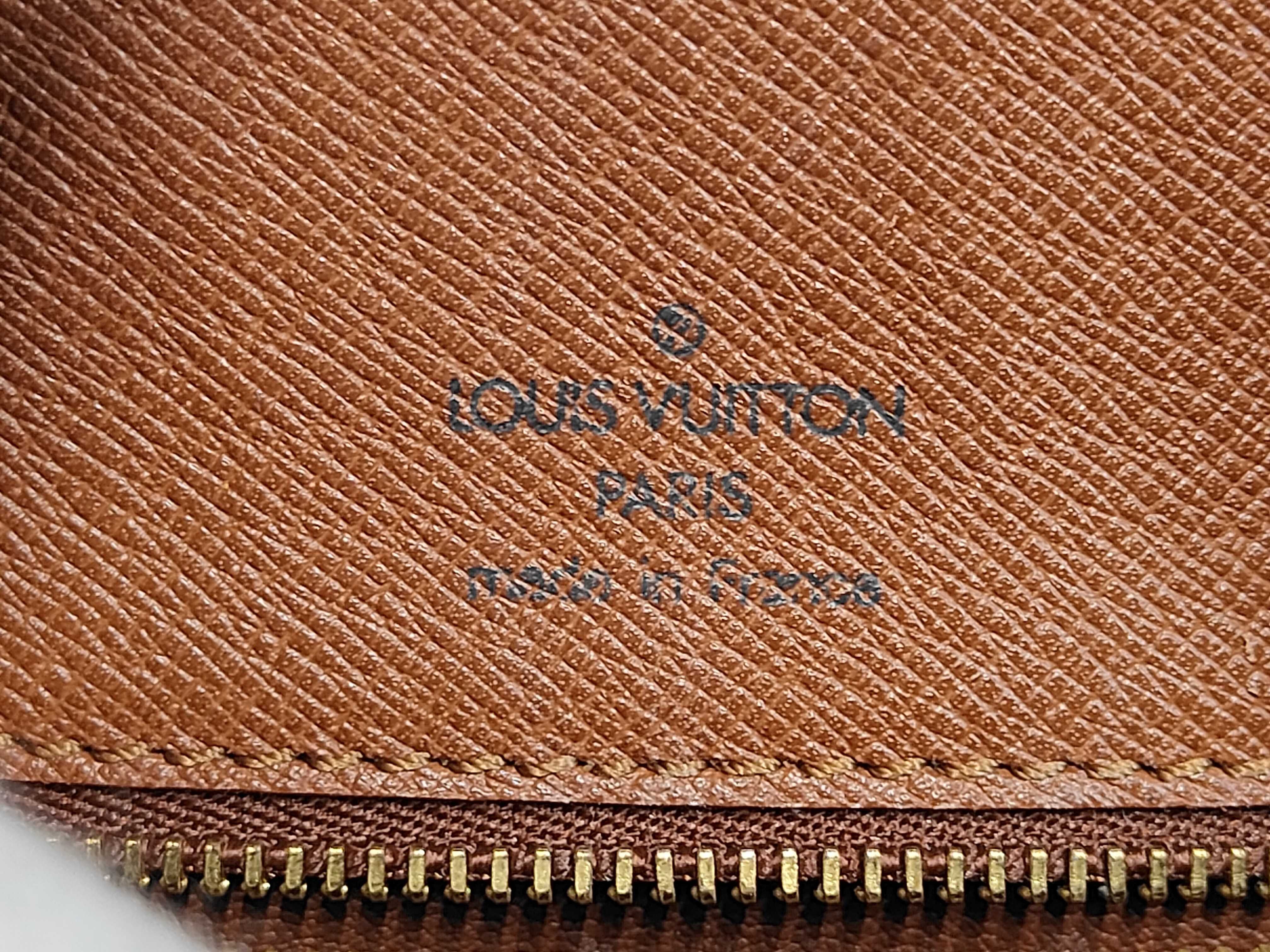 LV Saint Cloud Shoulder Bag — view 7