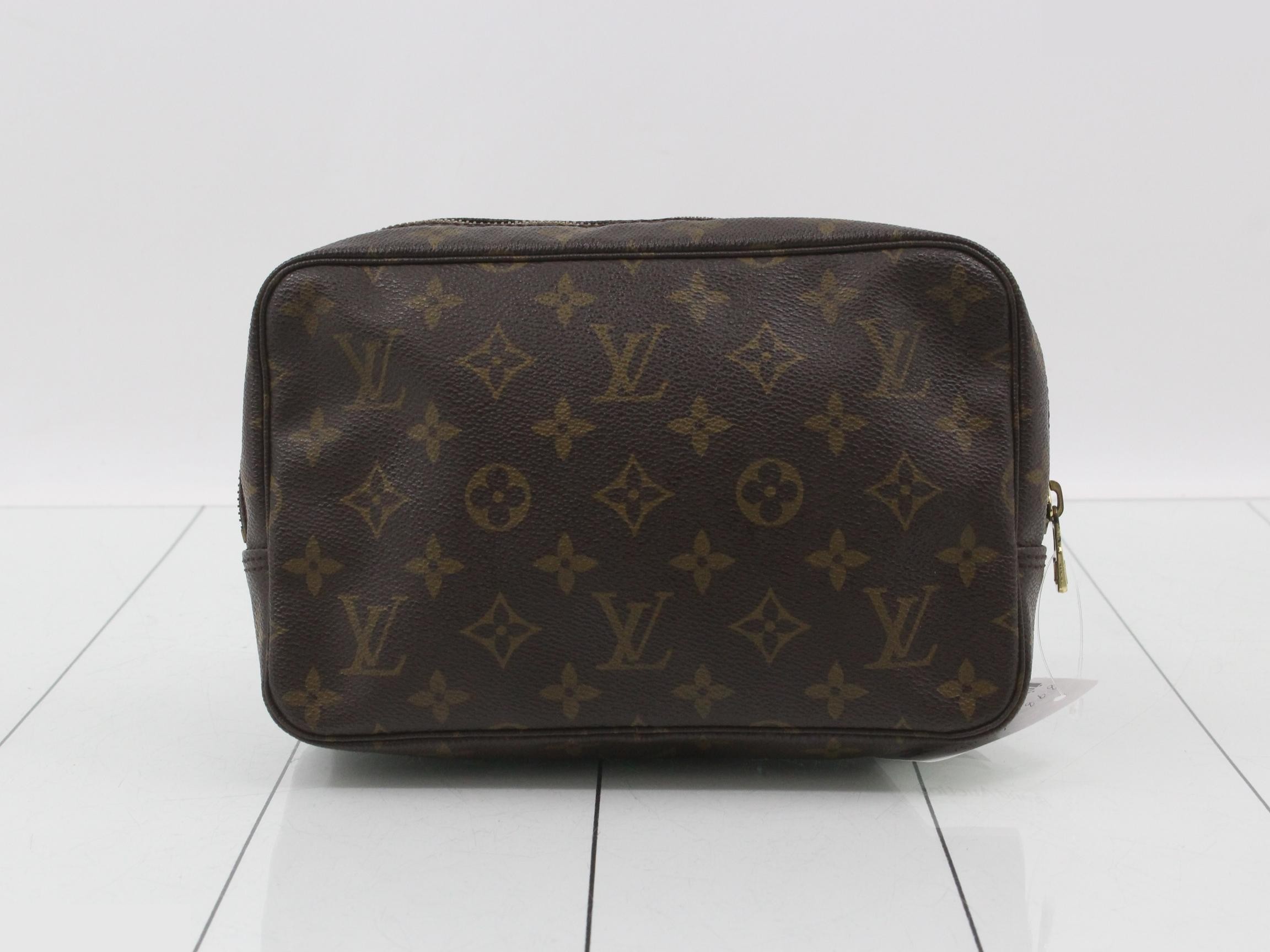 pouch — view 2