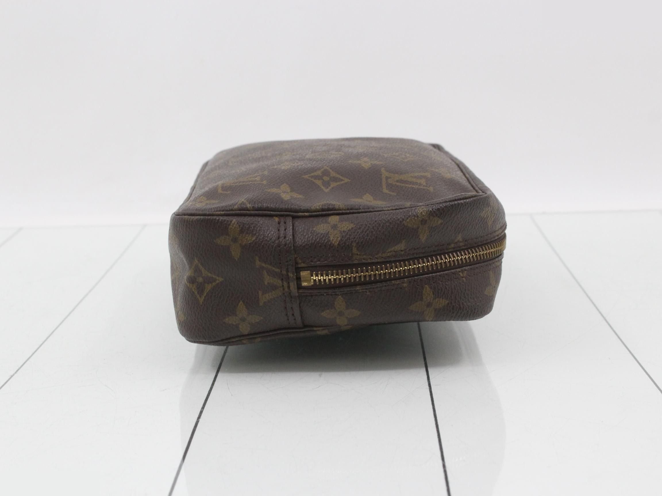 pouch — view 3