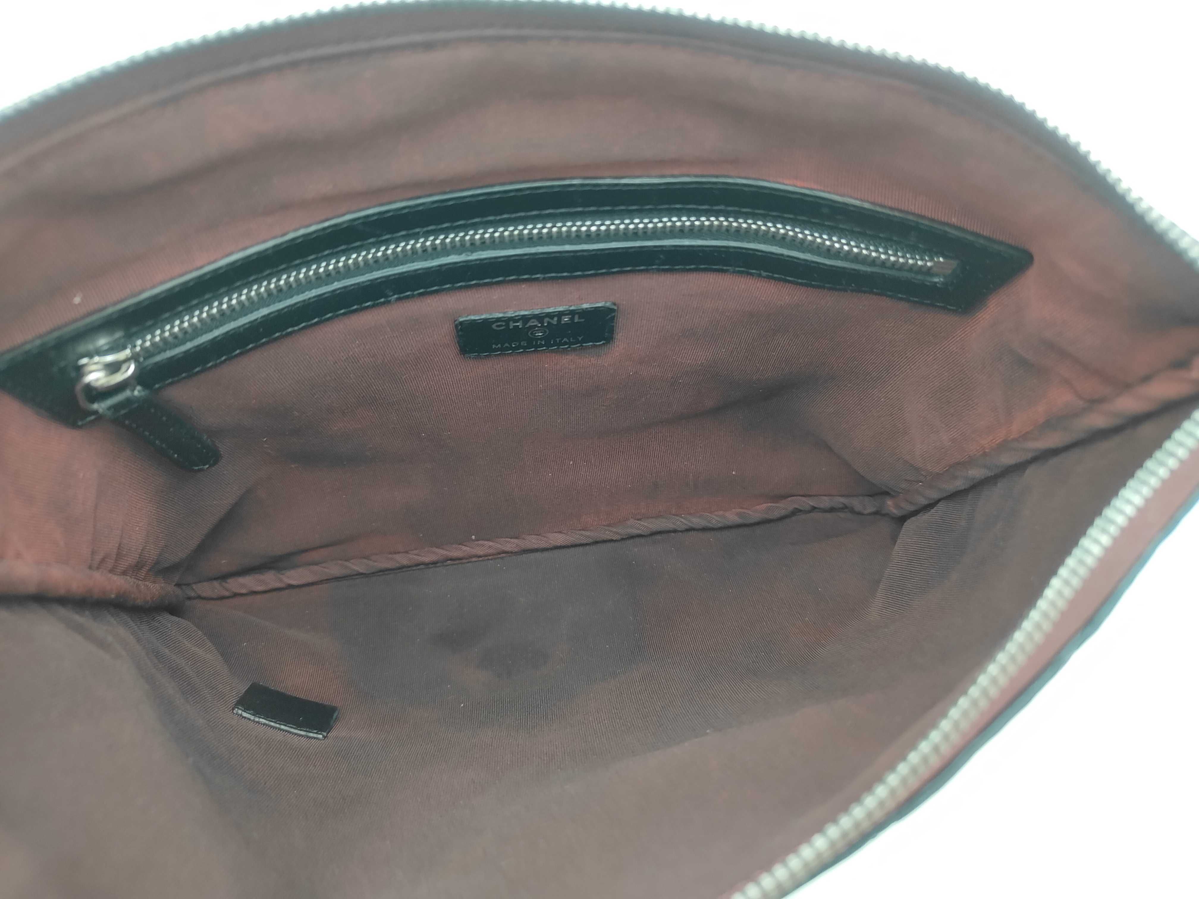 Matelassé Clutch (with original seal) — view 5