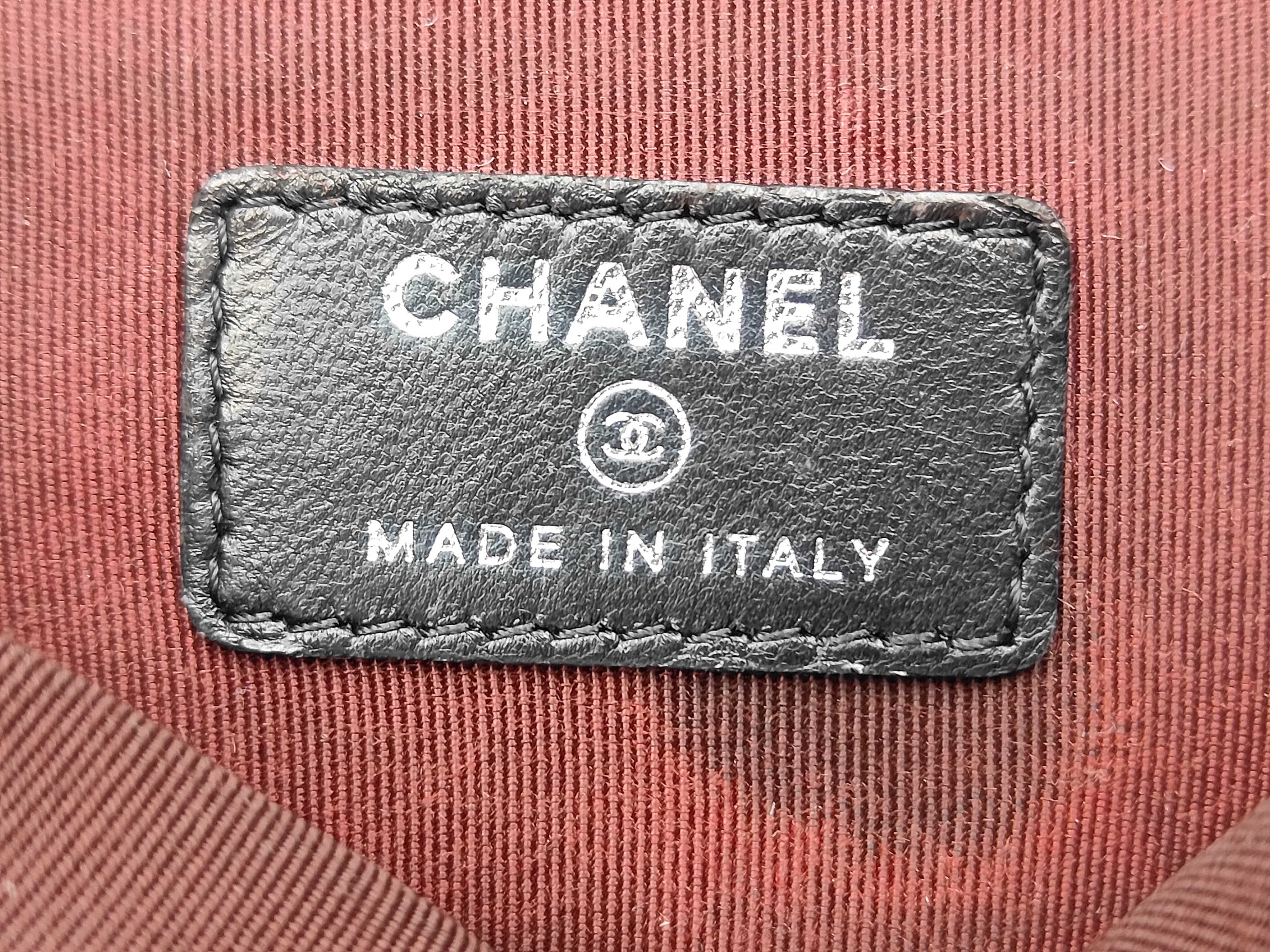 Matelassé Clutch (with original seal) — view 8