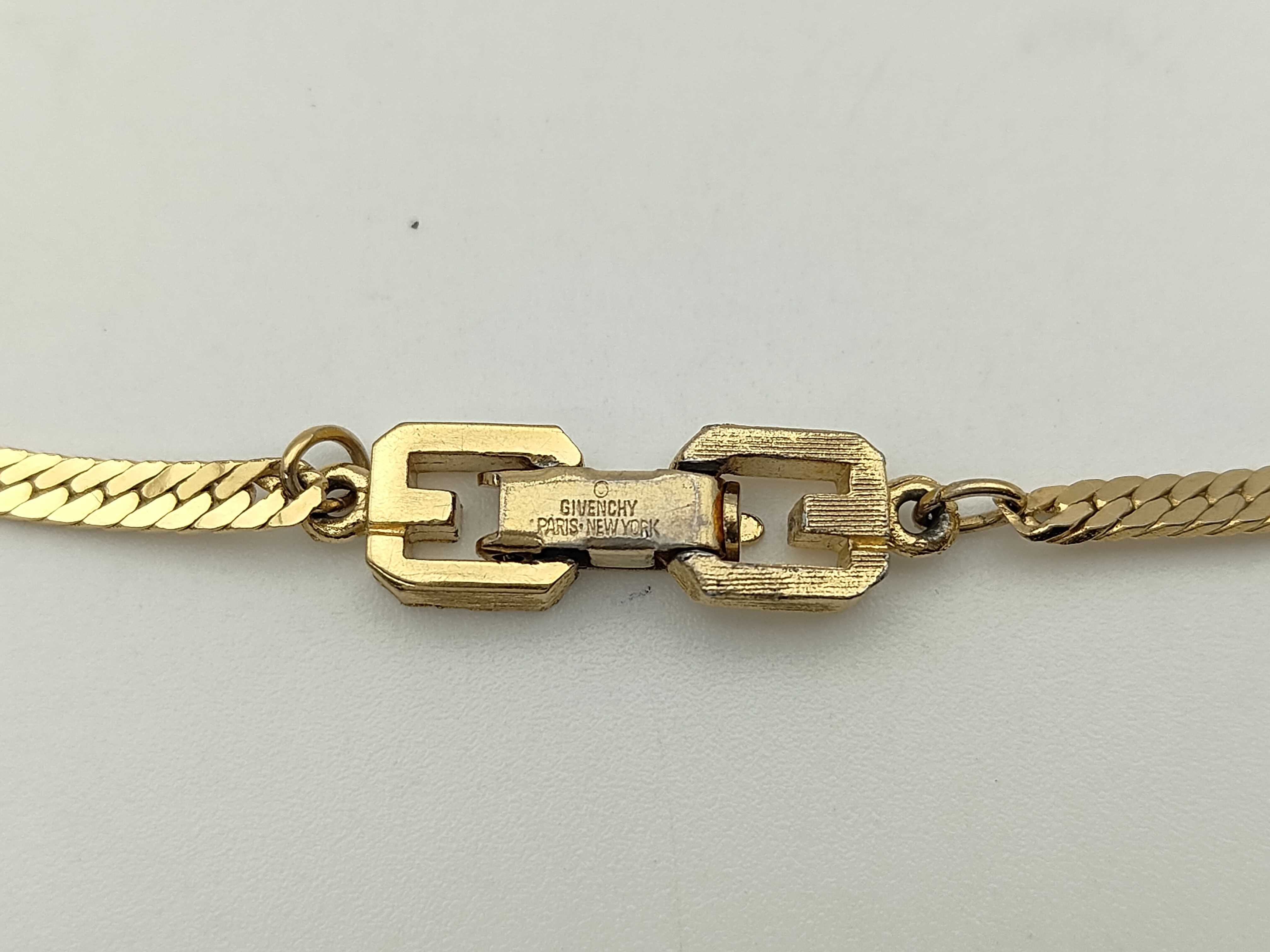 G-logo Flat Snake Chain Herringbone Chain Gold Necklace — view 4