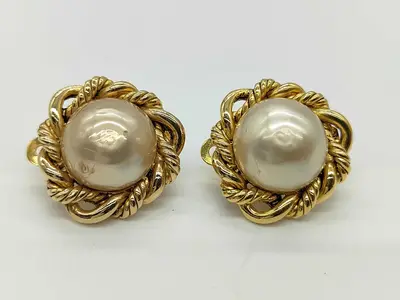 Faux Pearl Round Earrings