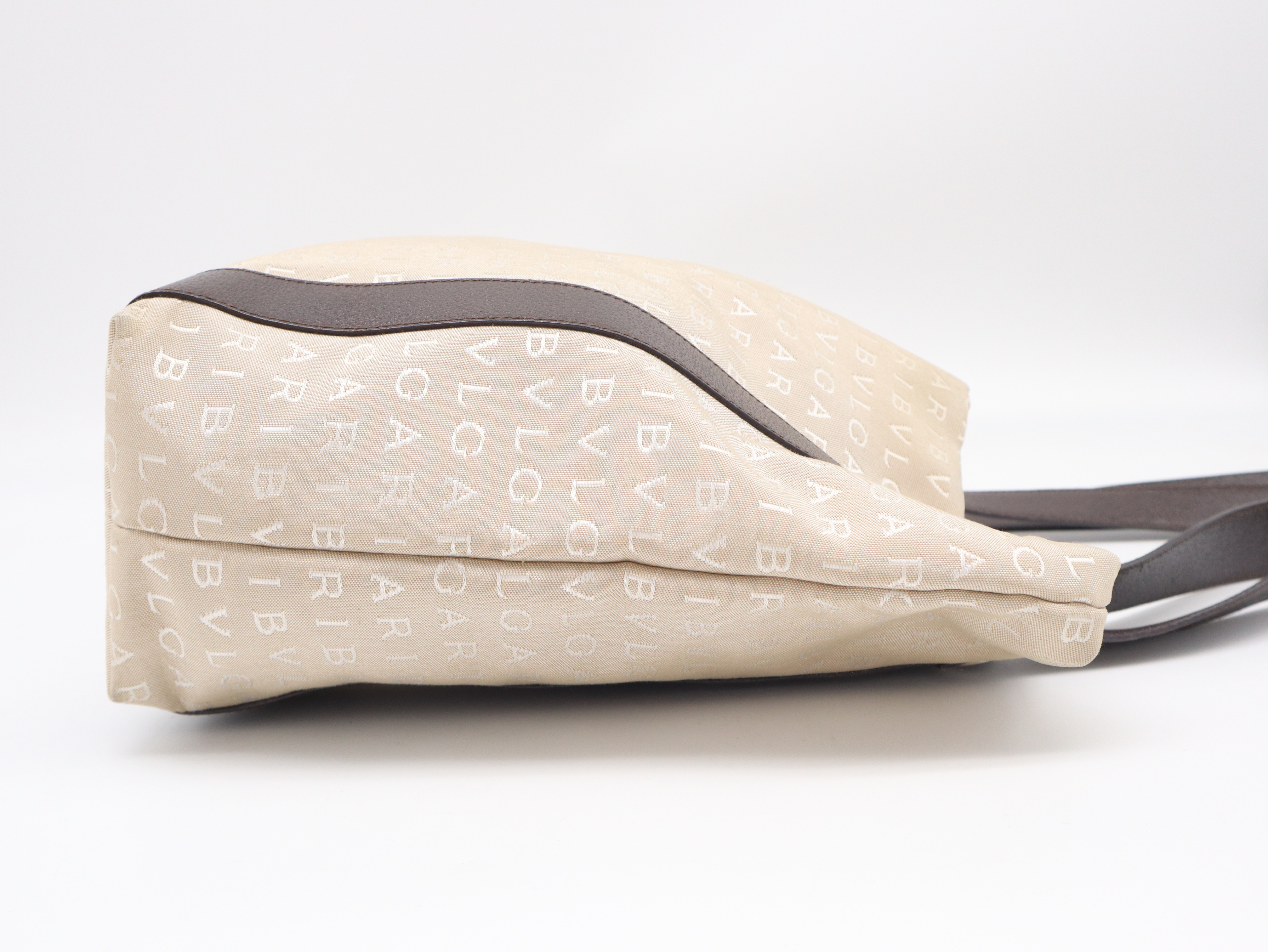 Logo Mania Tote Bag, Beige, with dust bag. — view 4