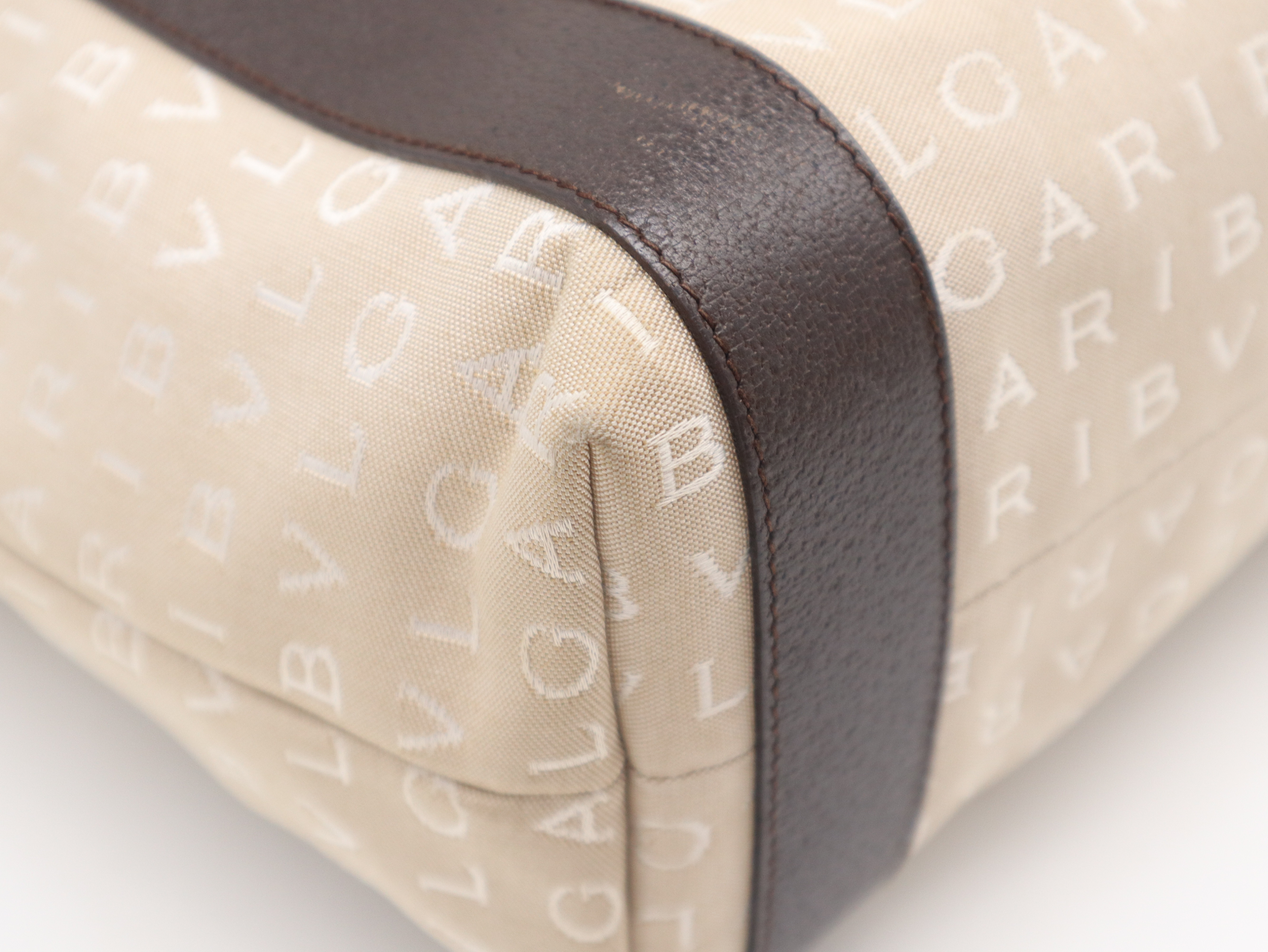 Logo Mania Tote Bag, Beige, with dust bag. — view 10