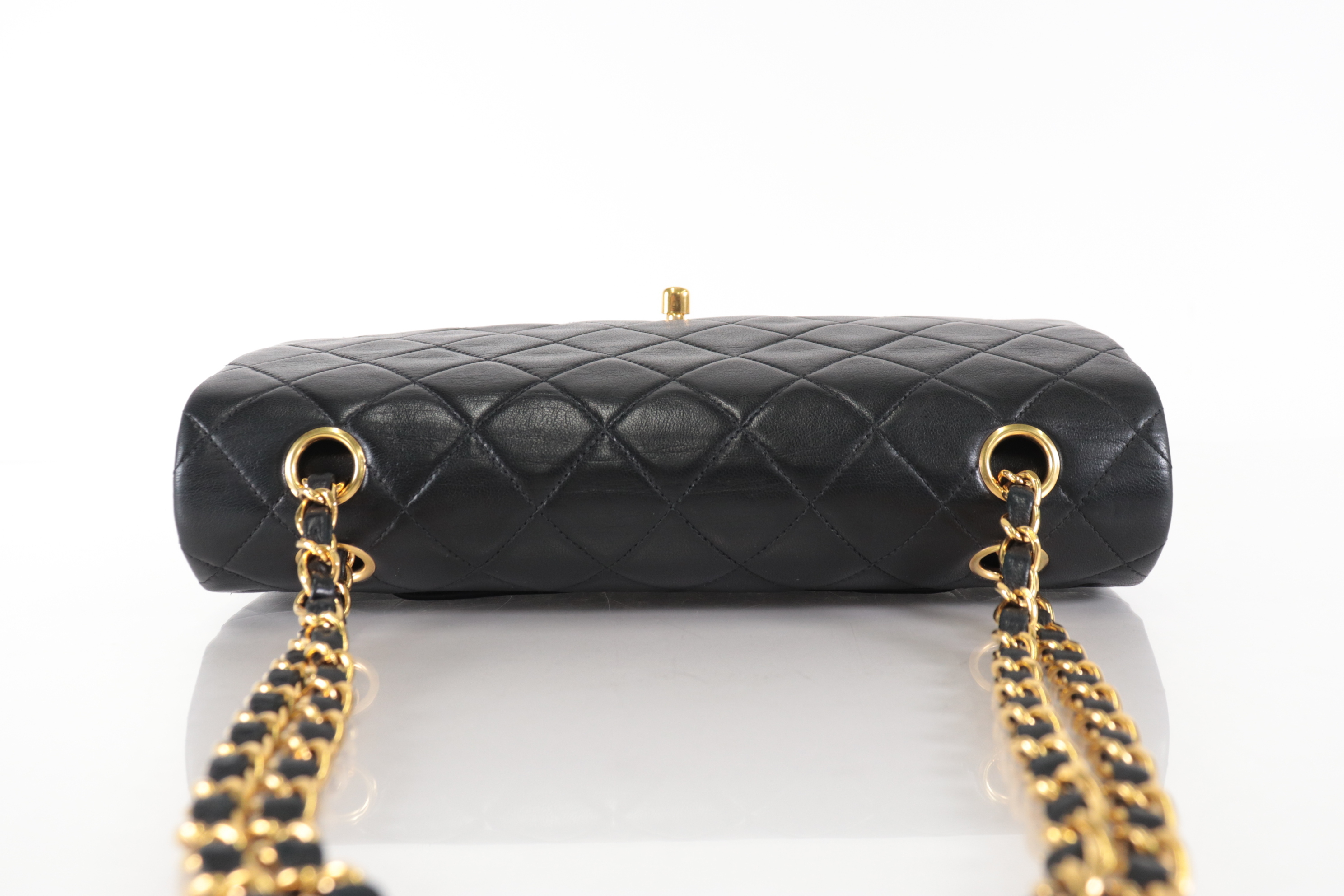 W-Flap 25 Lambskin Chain Shoulder Bag (Serial Number 2) — view 6