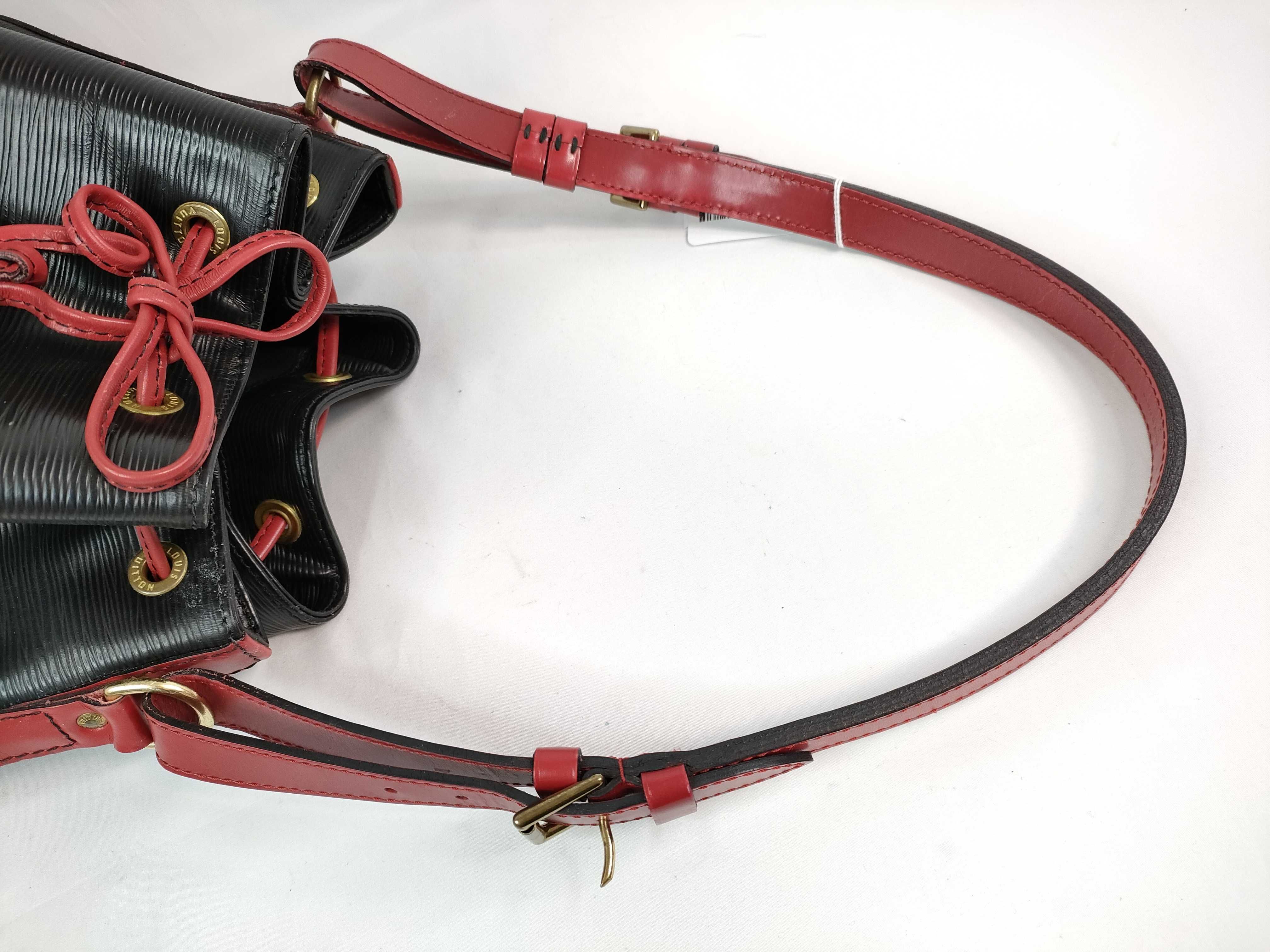 Epi FR - Epi Noe Red x Black Shoulder Bag — view 3