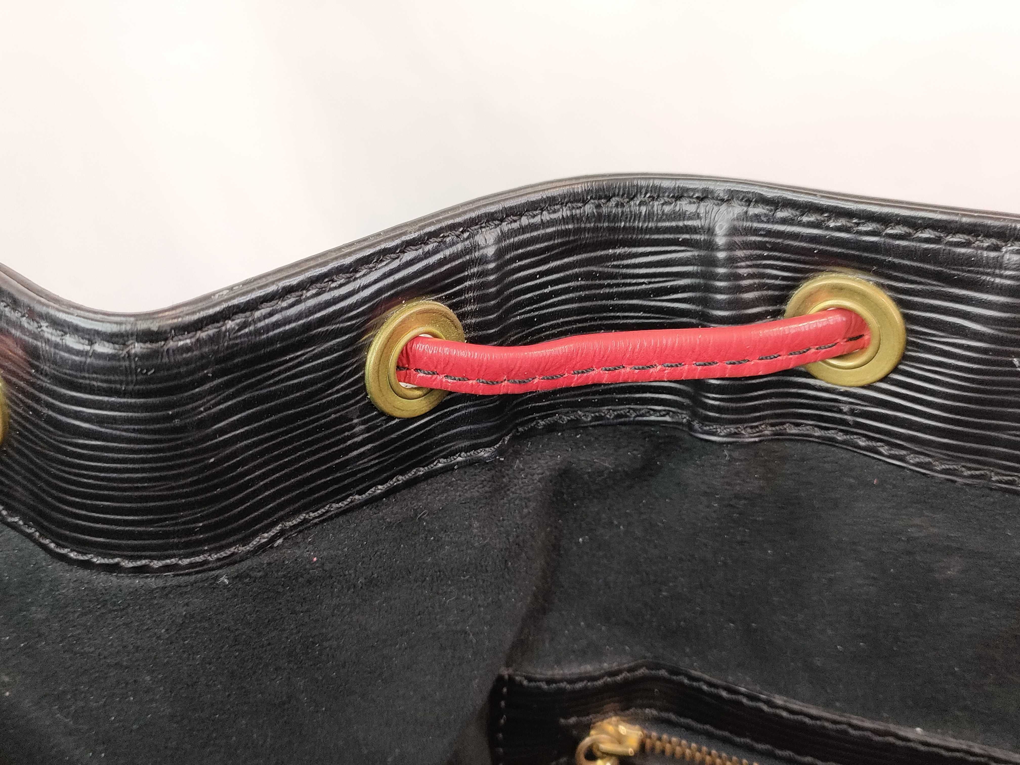 Epi FR - Epi Noe Red x Black Shoulder Bag — view 9