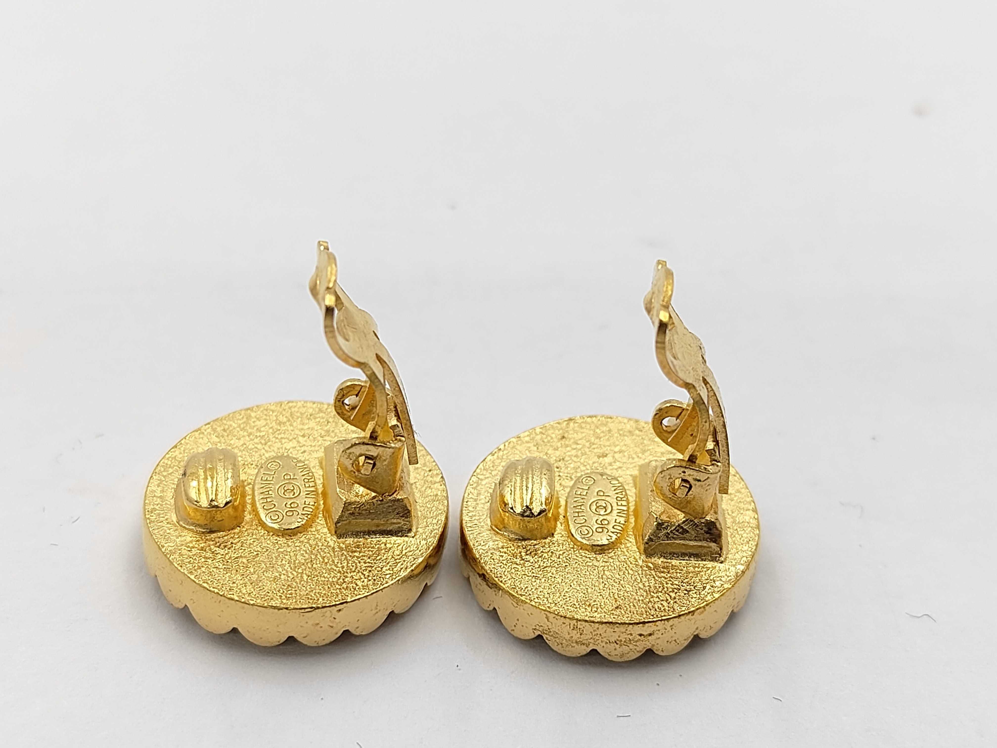 earrings with box, gold and black button design. — view 4