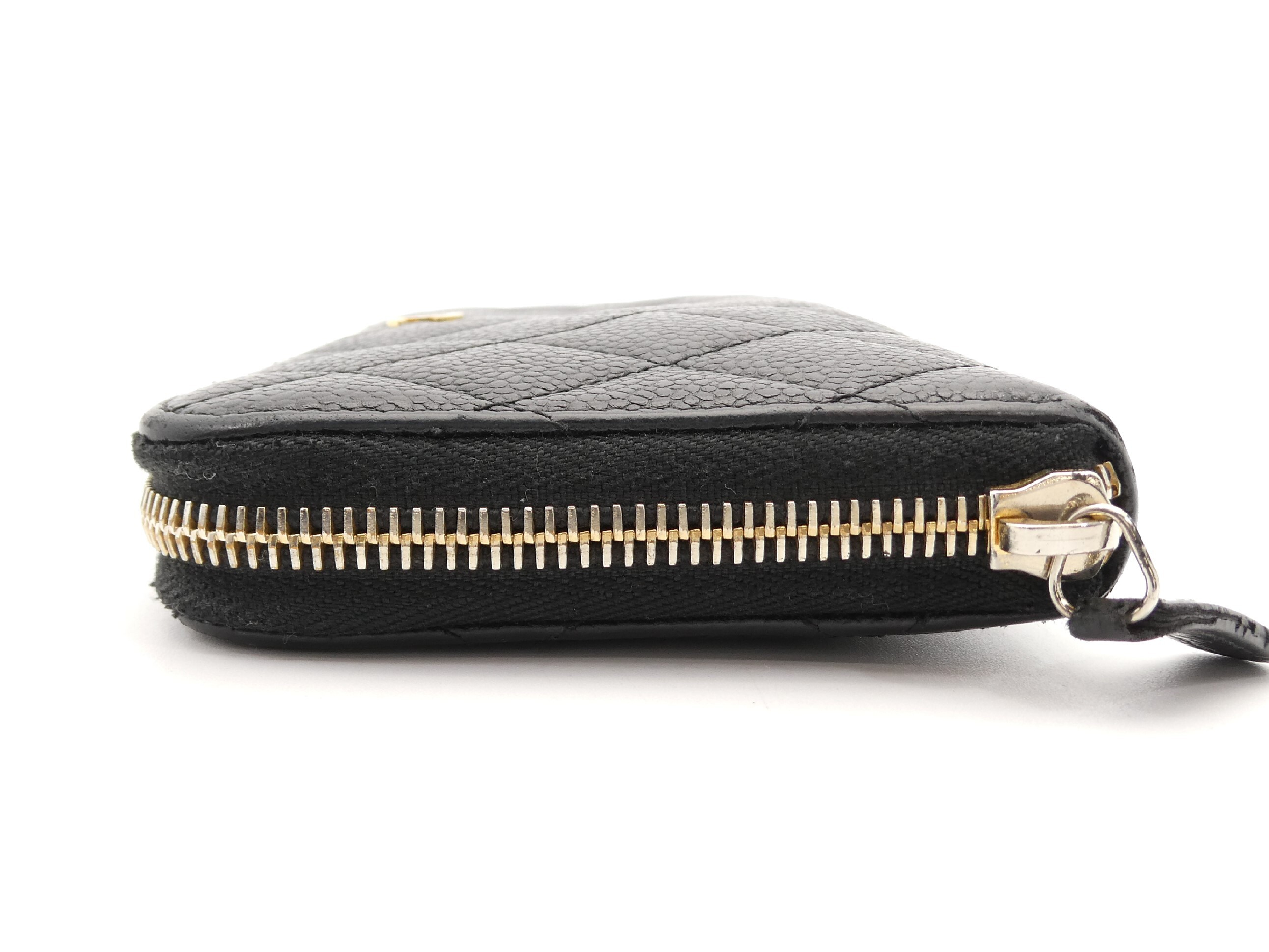 Matelassé Coco Mark Caviar Skin Round Zip Wallet — view 4